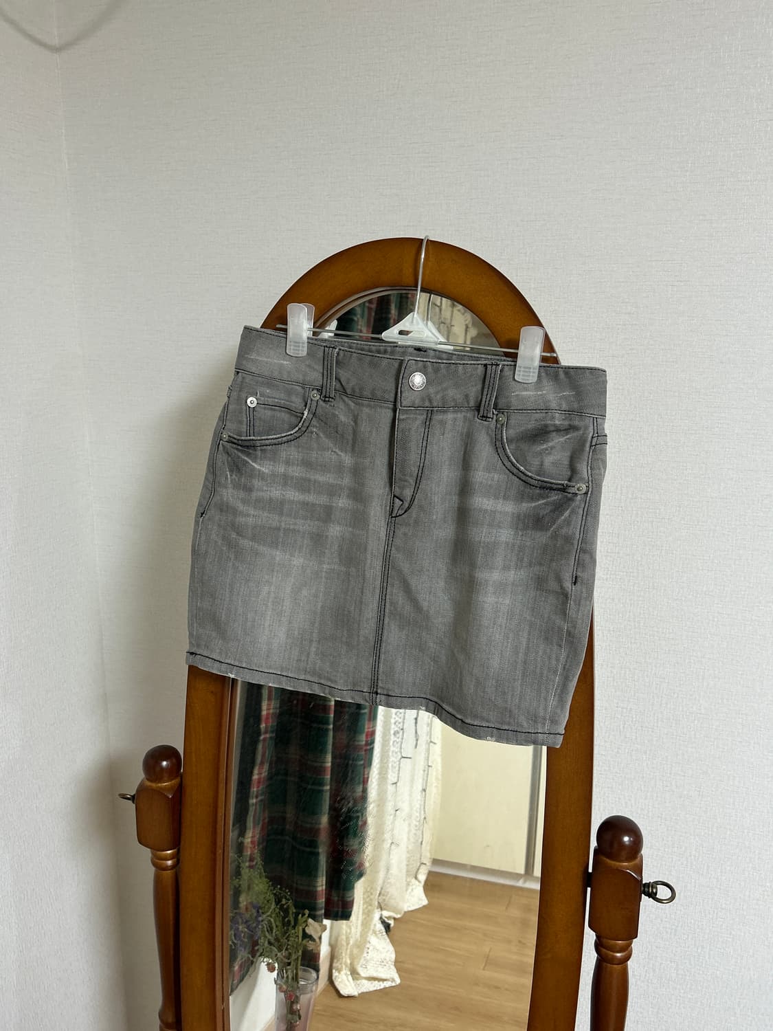 Levis 리바이스 그레이 데님 로우라이즈 스커트 상품이미지1