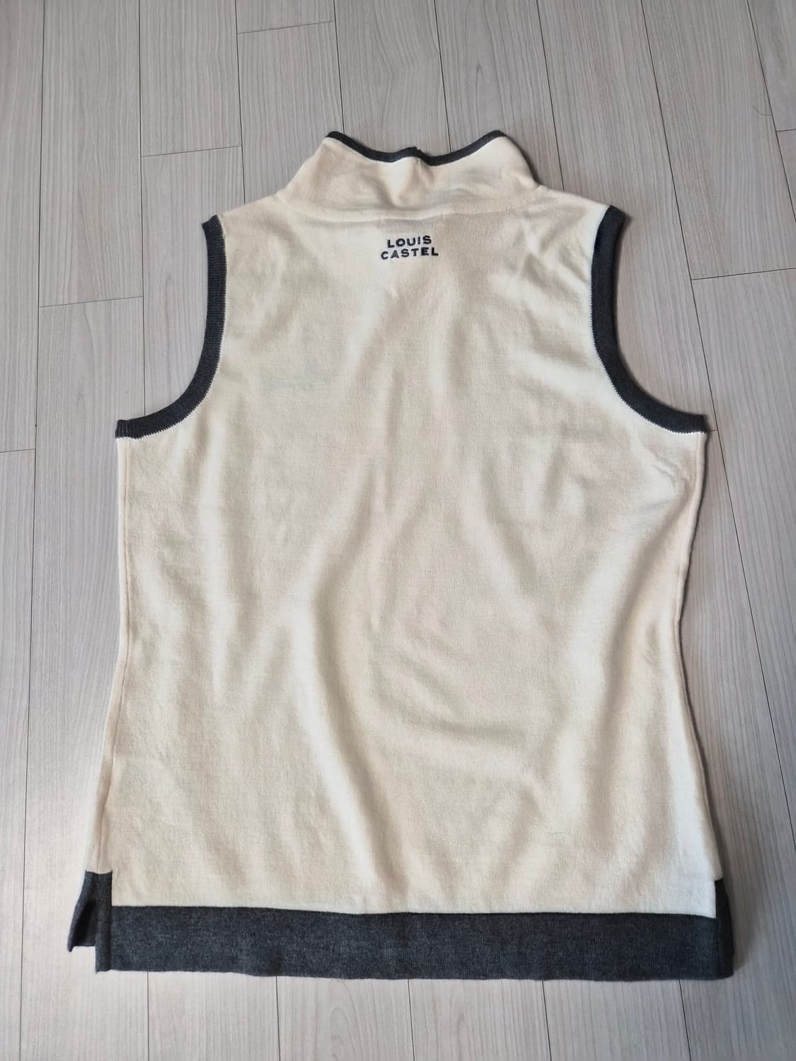 루이까스텔 모 100% 반폴라 조끼 100 사이즈 제품입니다. 상품이미지5