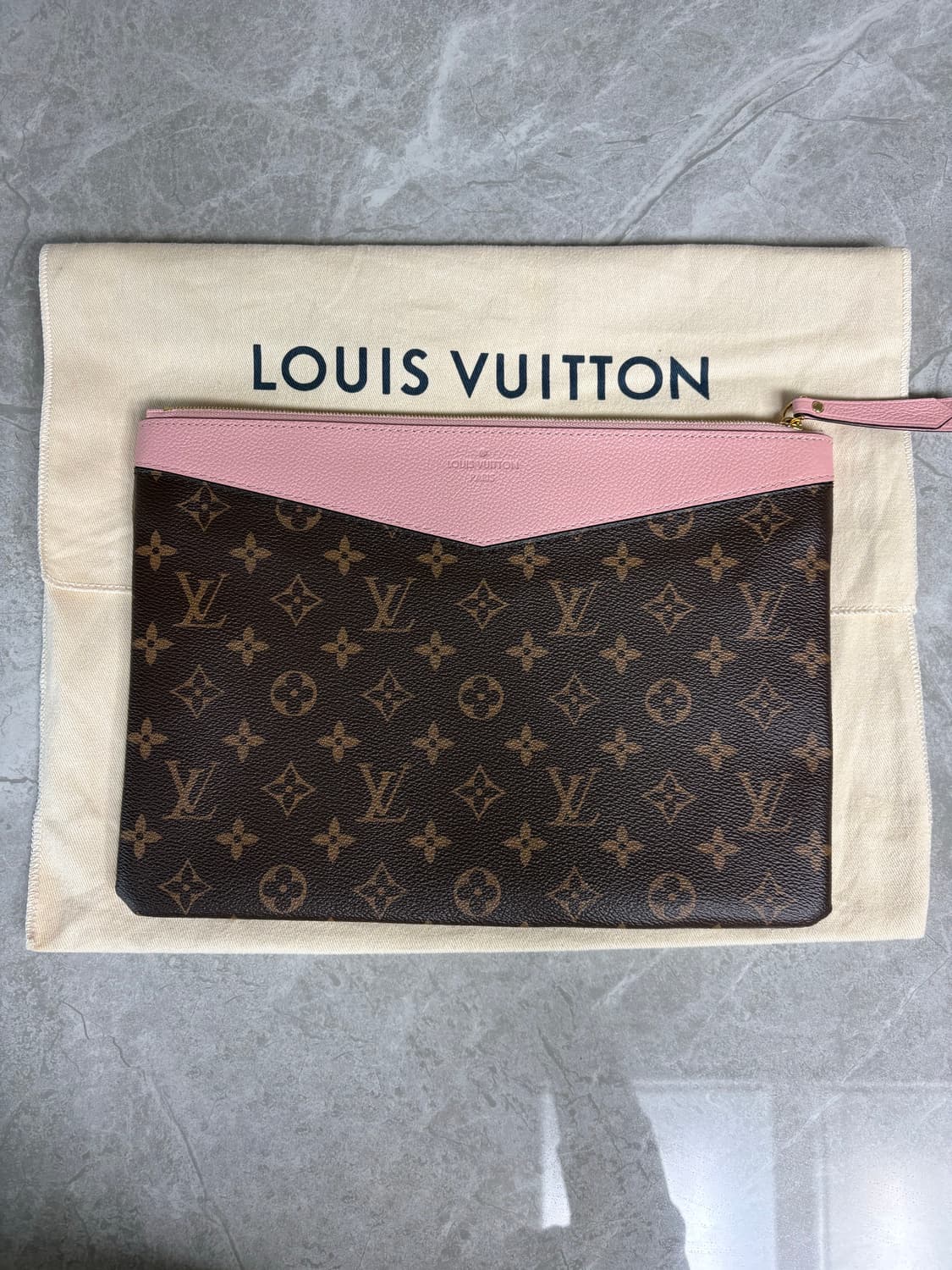 루이비통 데일리 파우치 클러치 상품이미지1