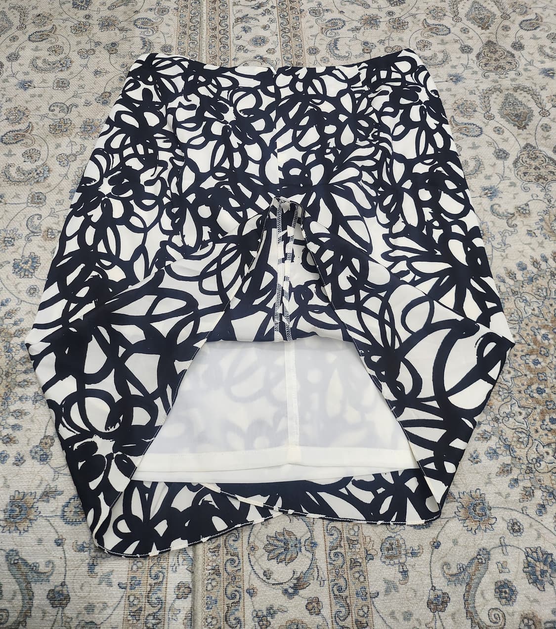 DKNY 린넨 그래픽 패턴 A라인 스커트 4사이즈 (29-31) 상품이미지3