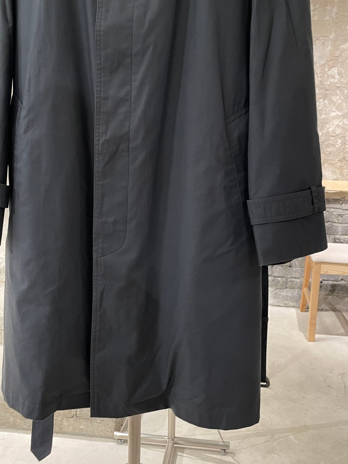 이브 생로랑 디퓨전 옴므 스톤 그레이 히든 버튼 웨이스트 타이 코트 상품이미지5