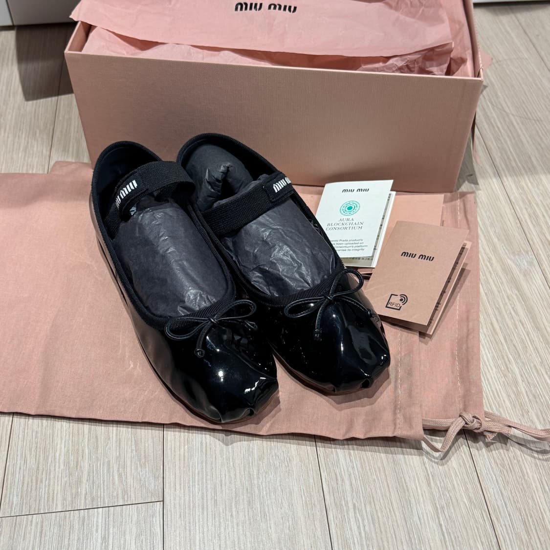 미우미우 발레리나 플랫슈즈 35반 상품이미지2