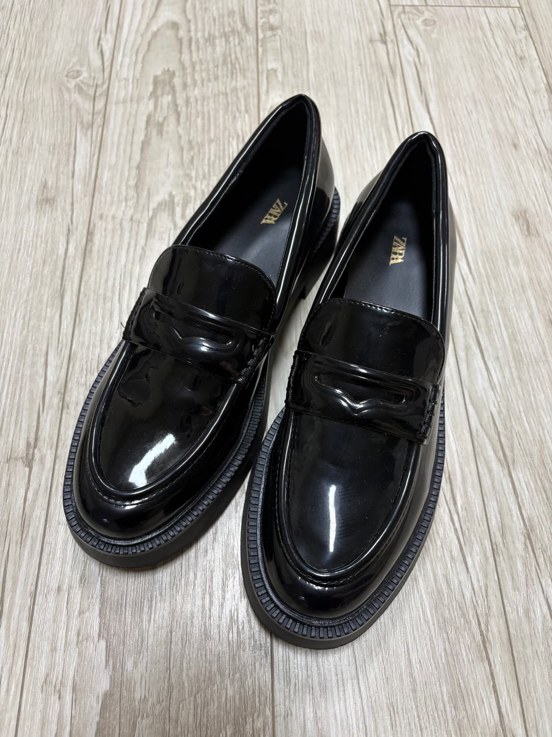 자라 로퍼 블랙 260 상품이미지1