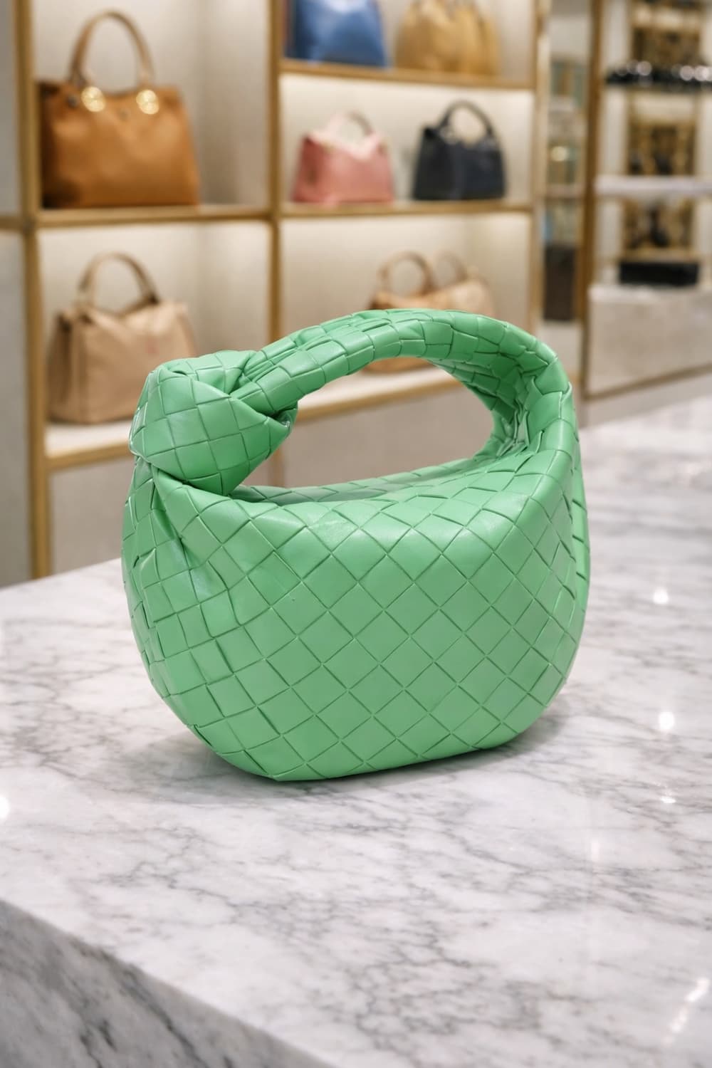 [S급] 보테가베네타 조디백 레더 캔디 그린 판매합니다!!! 상품이미지1