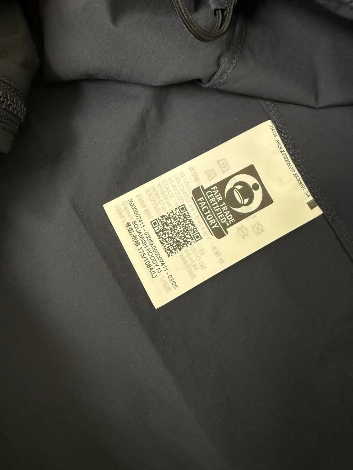 아크테릭스 스쿼미시 L 사이즈 블랙사파이어  일단   가격텍 까지있어서  상품이미지6