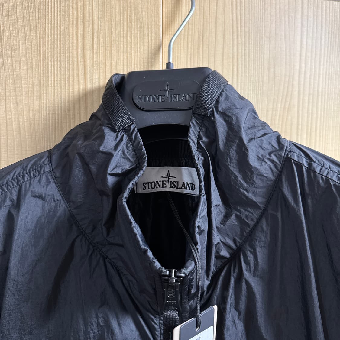 [XL] 25ss 스톤아일랜드 크링클랩스 블랙 자켓 새상품 상품이미지2