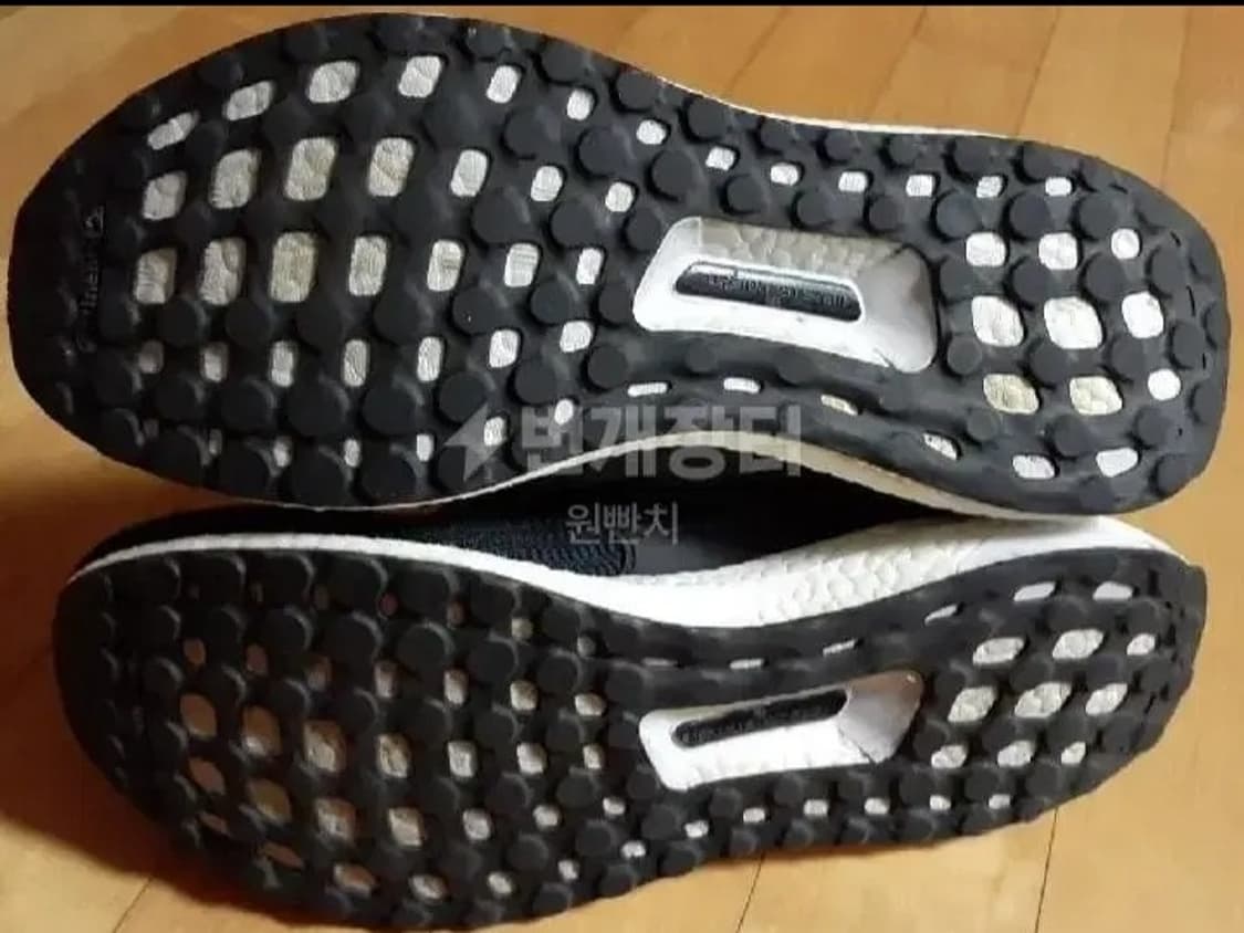 아디다스 울트라부스트 4.0 DNA 블랙 285 상품이미지7