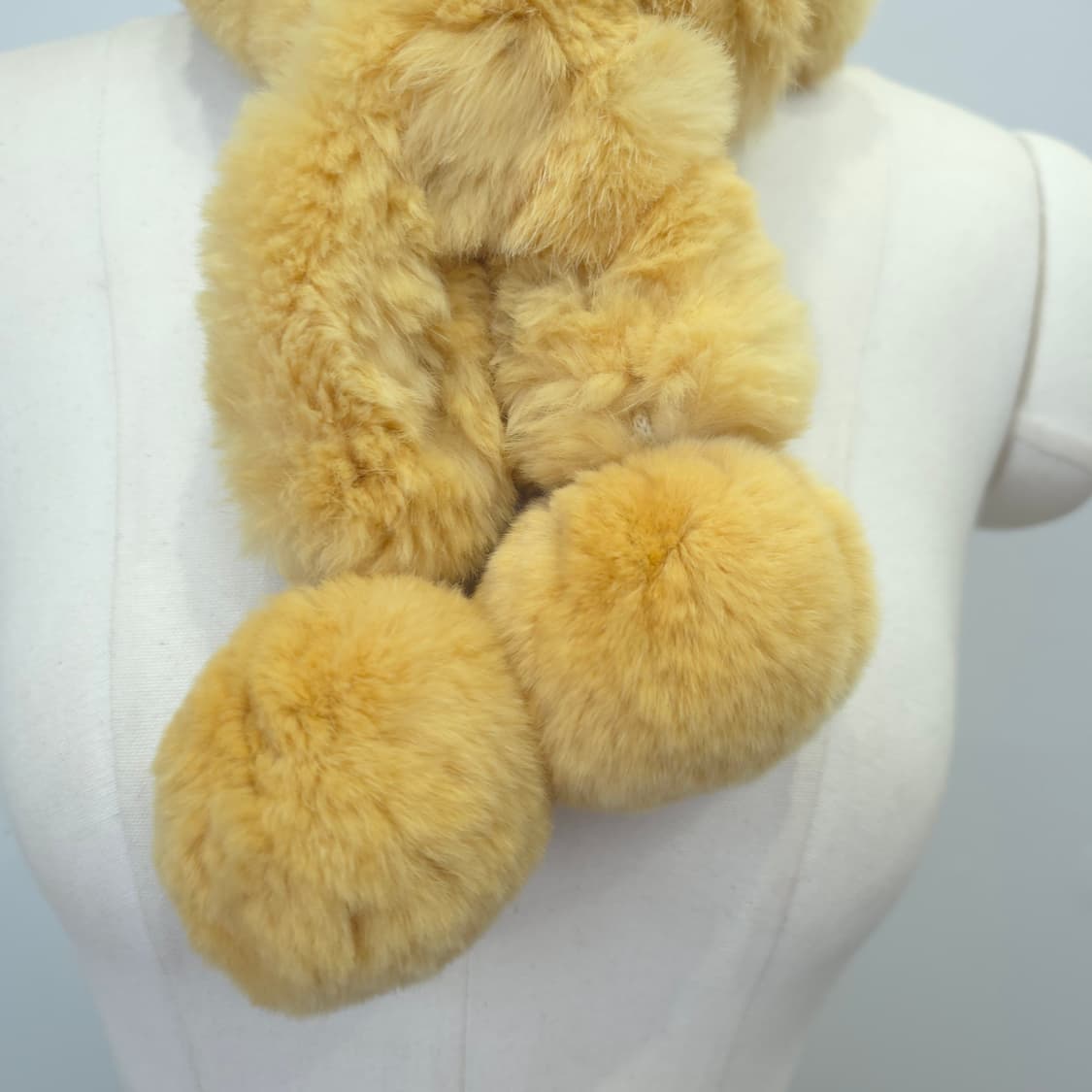 머스타드 래빗퍼 미니 머플러  상품이미지4