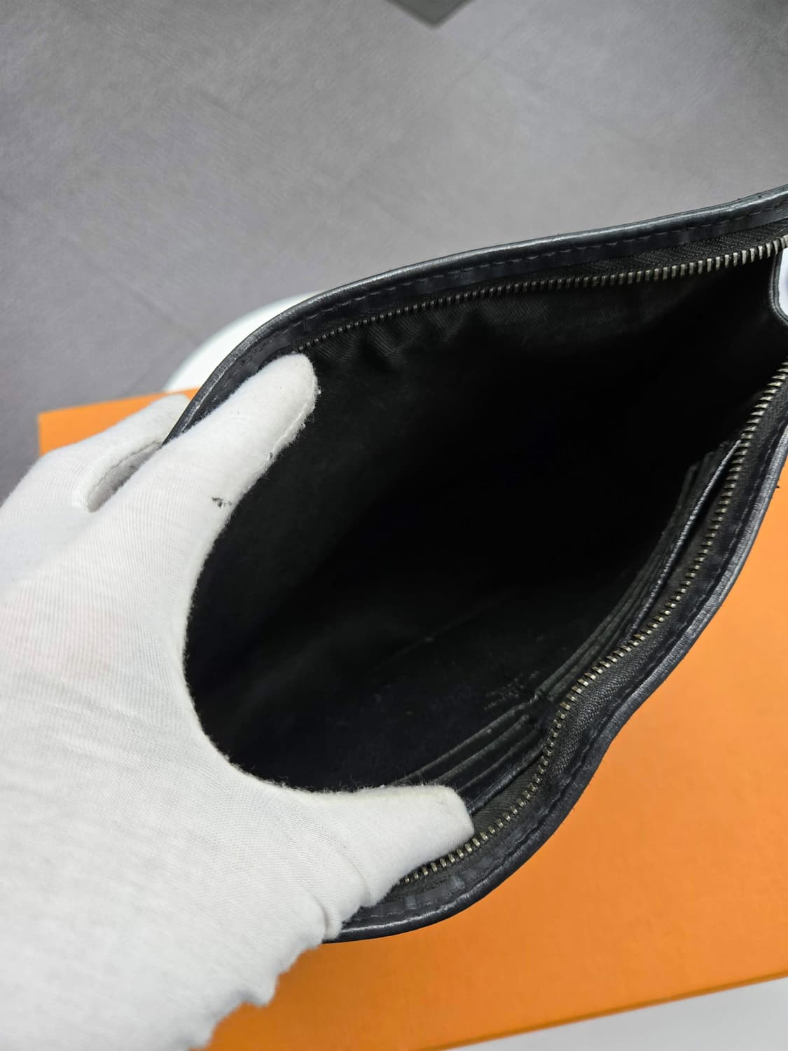 [A급컨디션] 루이비통 이클립스 보야주 클러치백 상품이미지4