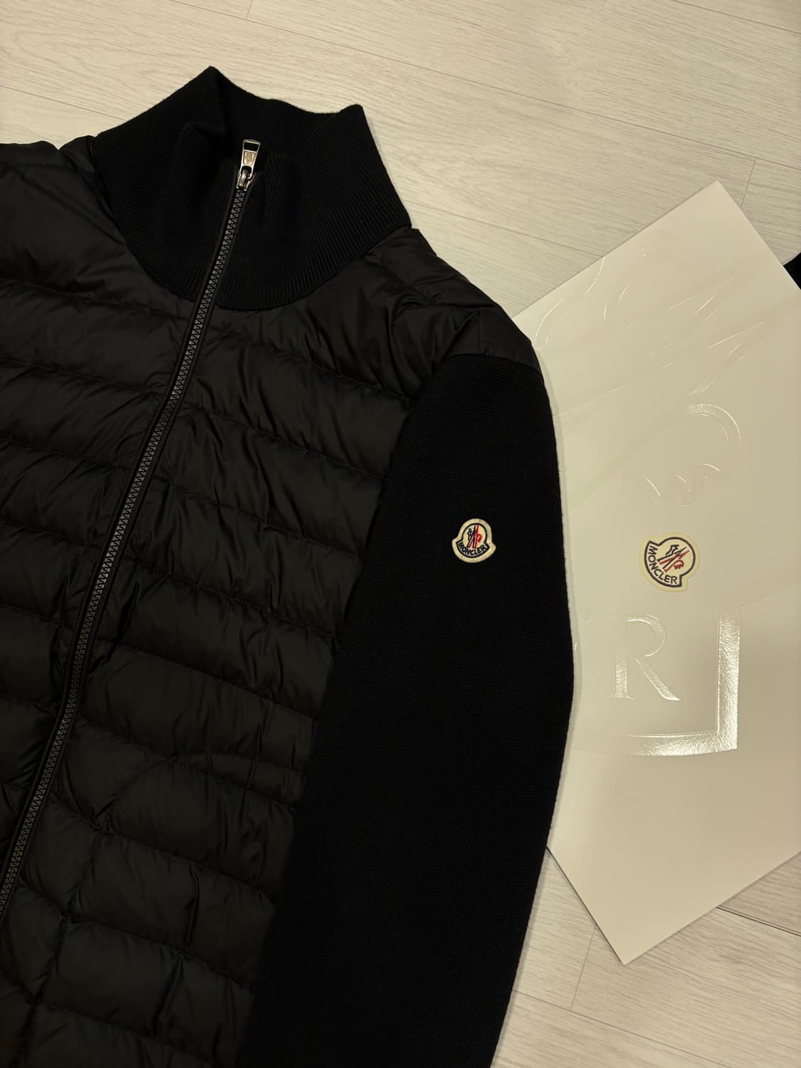 몽클레어 트리콧 김현우 니트패딩 상품이미지1