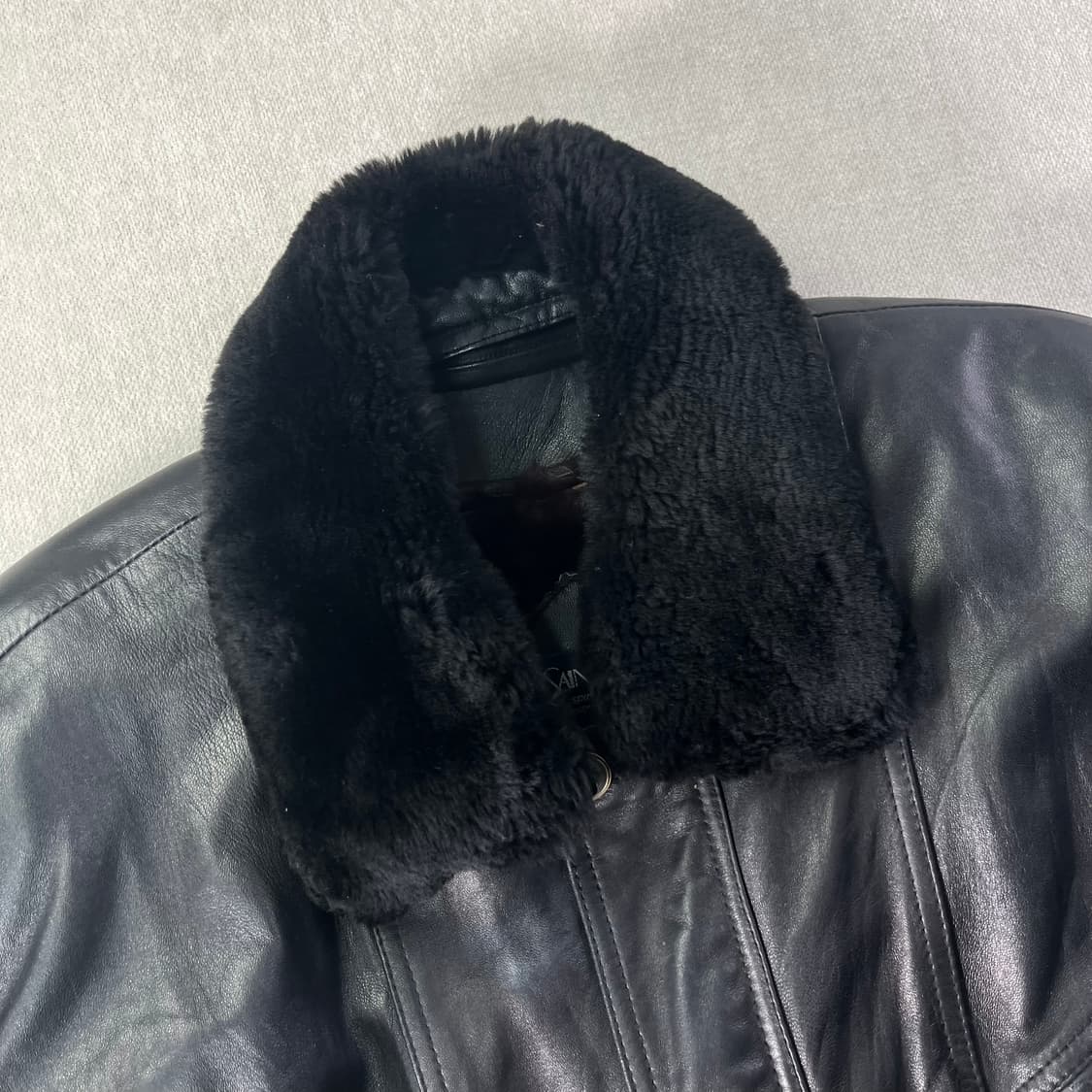 100 입생로랑 투웨이 퍼카라 램스킨 가죽 자켓 상품이미지2