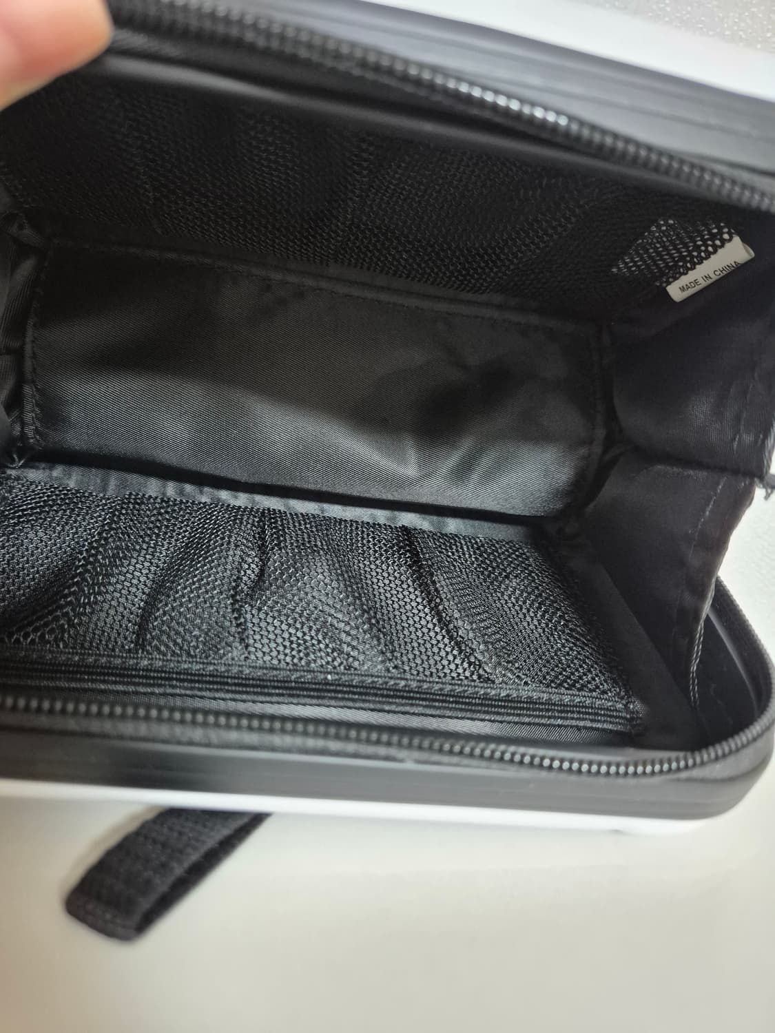 어도비 캐리어 스타일 파우치 하드케이스 상품이미지4