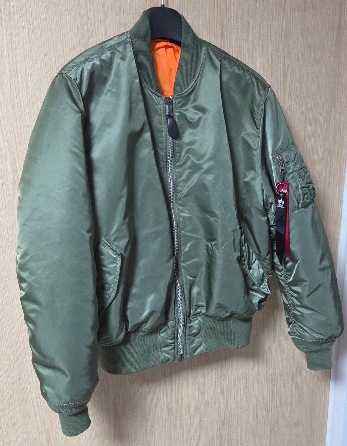 (착샷) 알파인더스트리 ma-1 세이지 상품이미지2