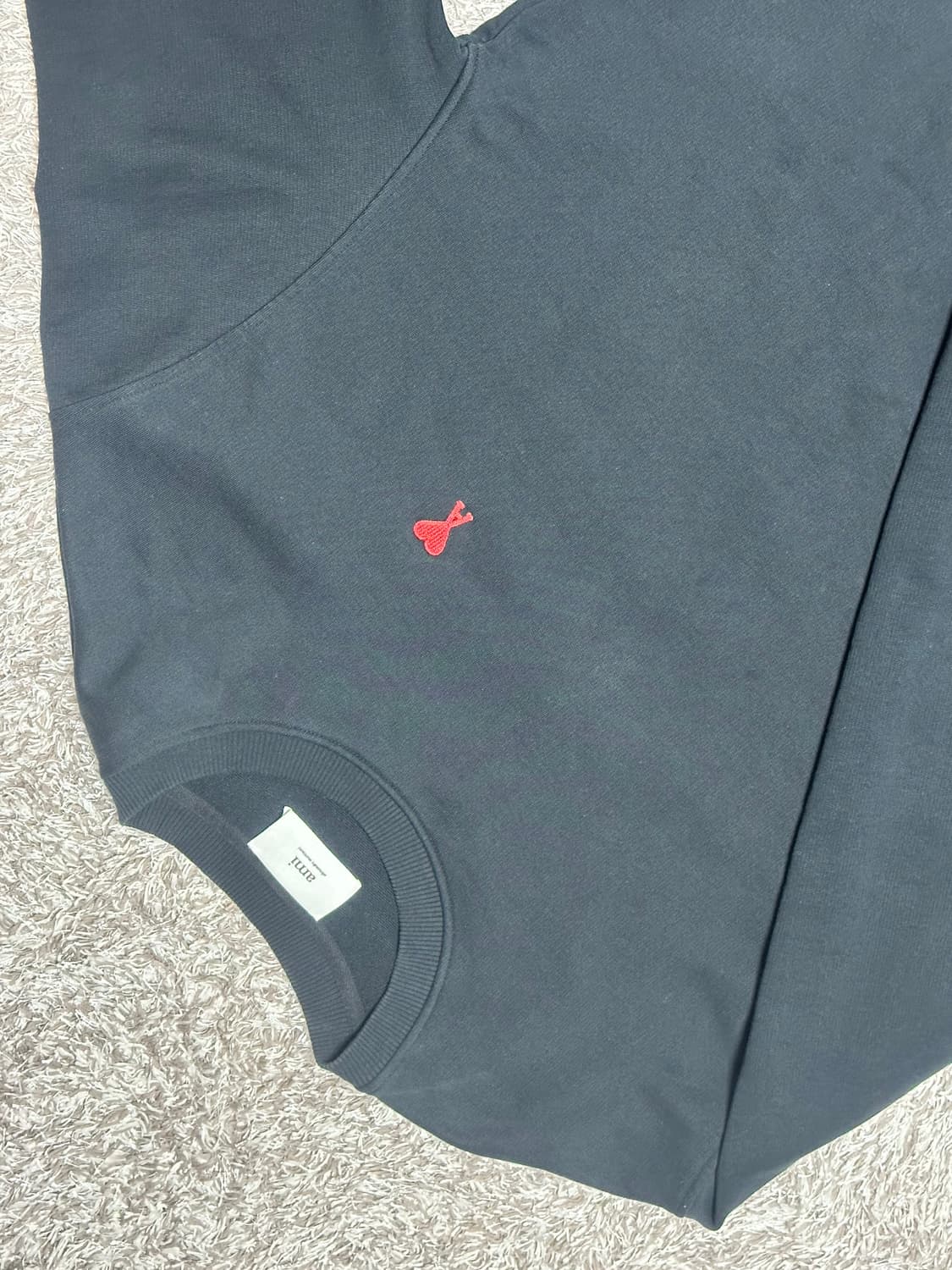 아미 맨투맨 아미 검정 맨투맨 상품이미지2