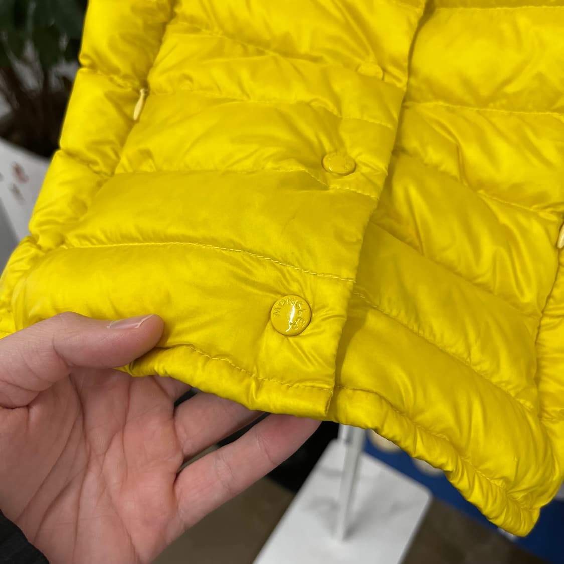 몽클레어 키즈 패딩 베스트 6y 상품이미지3