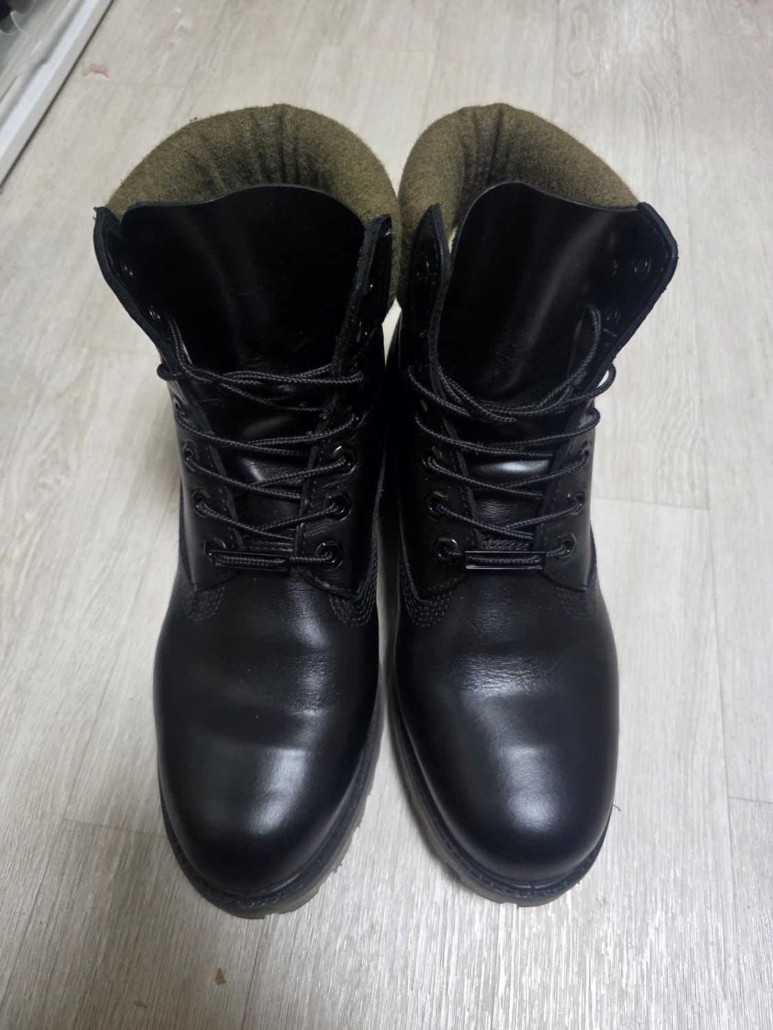 팀버랜드 6인치 프리미엄 블랙 레더부츠(255) 상품이미지9