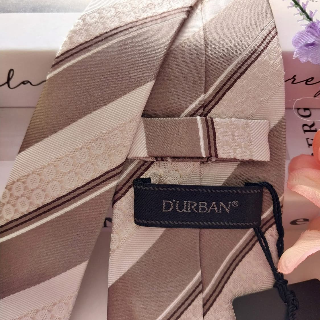 더반(다반) 실크 베이지 스트라이프 넥타이 7.9cm 새상품 K1362
 상품이미지5