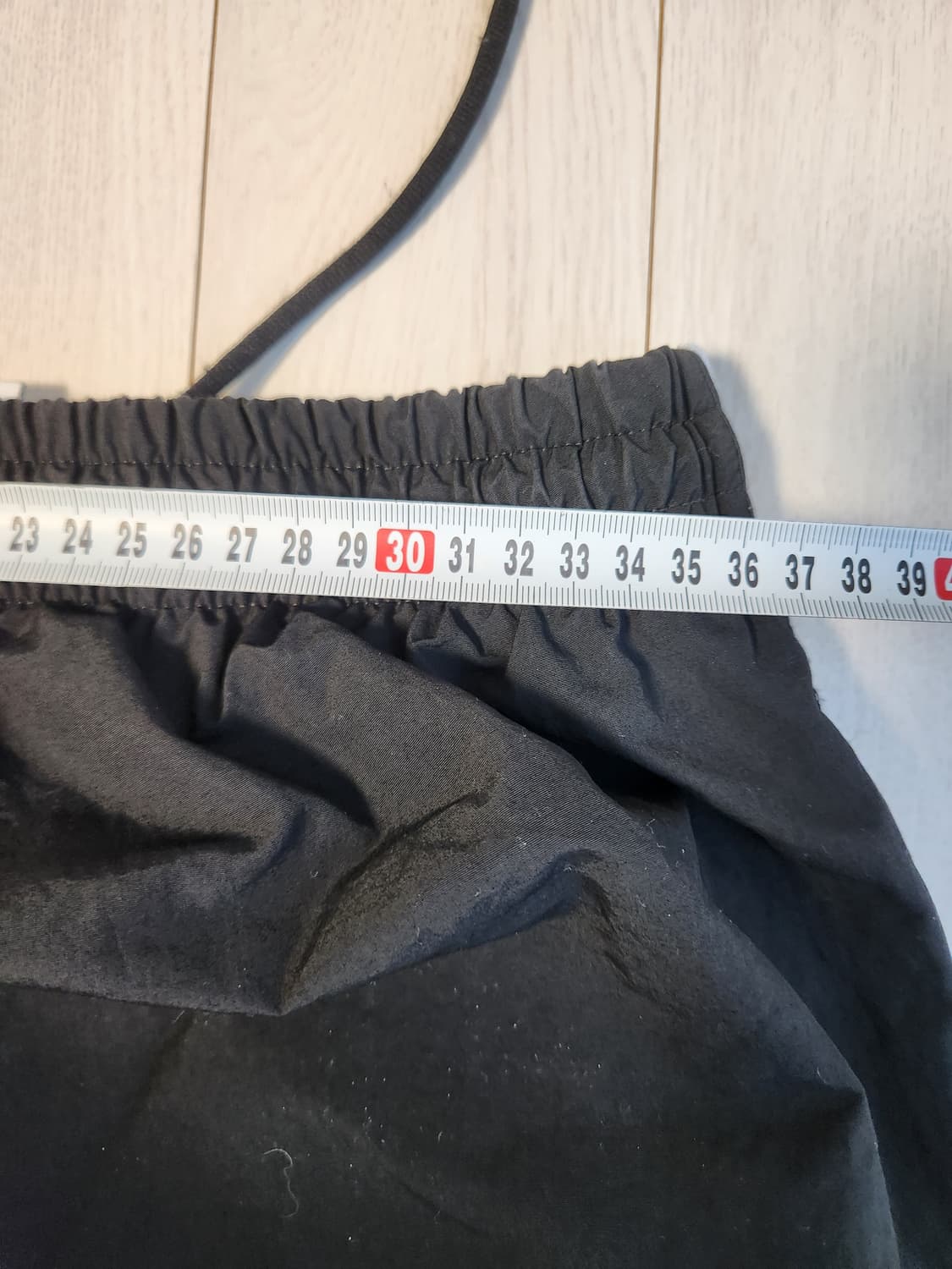 아디다스 우븐 트레이닝 조거 팬츠 사이즈xl

사용감 있지만 오염 하자는 상품이미지9