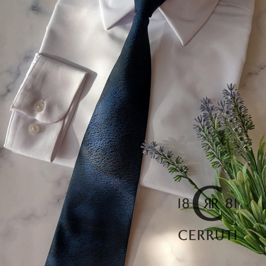 세루티 실크 네이비 텍스처 넥타이 9.9cm A+등급 A19339
 상품이미지3