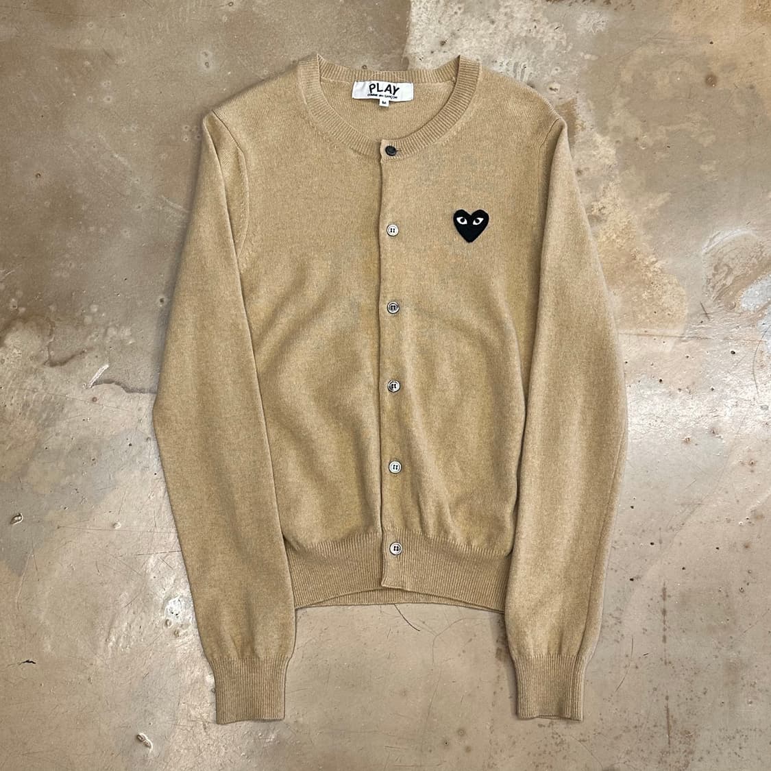 M 꼼데가르송 여성용 블랙하트와펜 베이지 울 가디건 상품이미지2