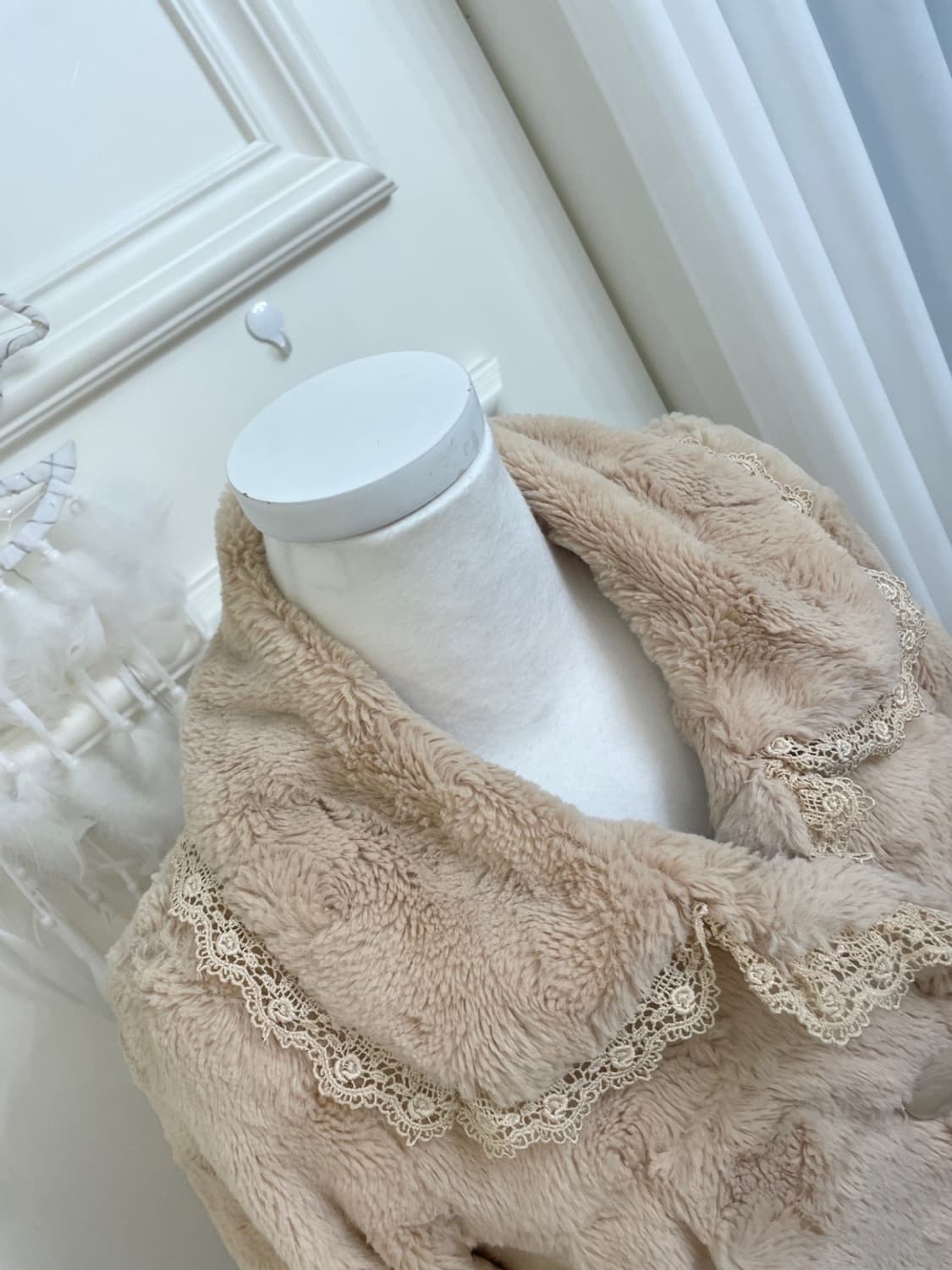 beige lace trim collar fairy fur jacket 상품이미지8