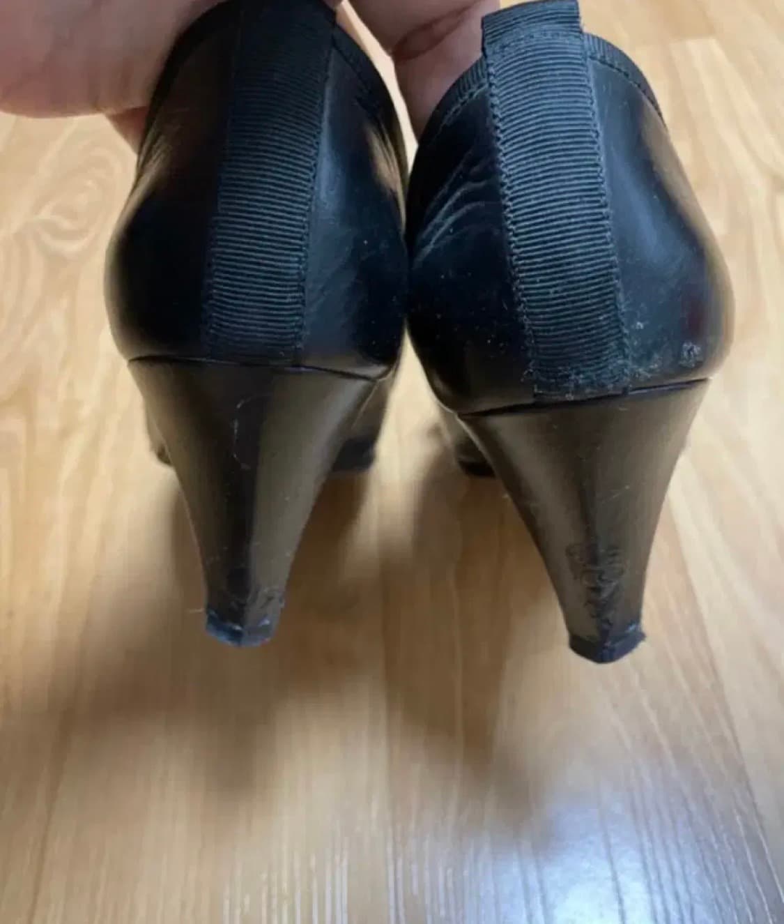 마크바이제이콥스 미들힐 상품이미지3