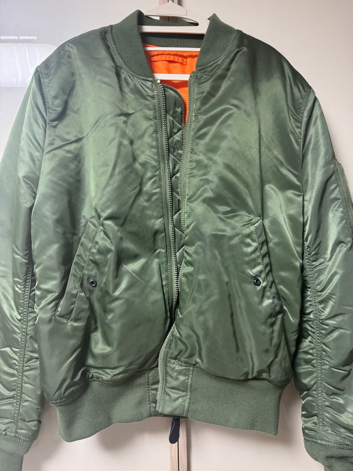 알파인더스트리 Ma - 1 플라이트 자켓 세이지 상품이미지2