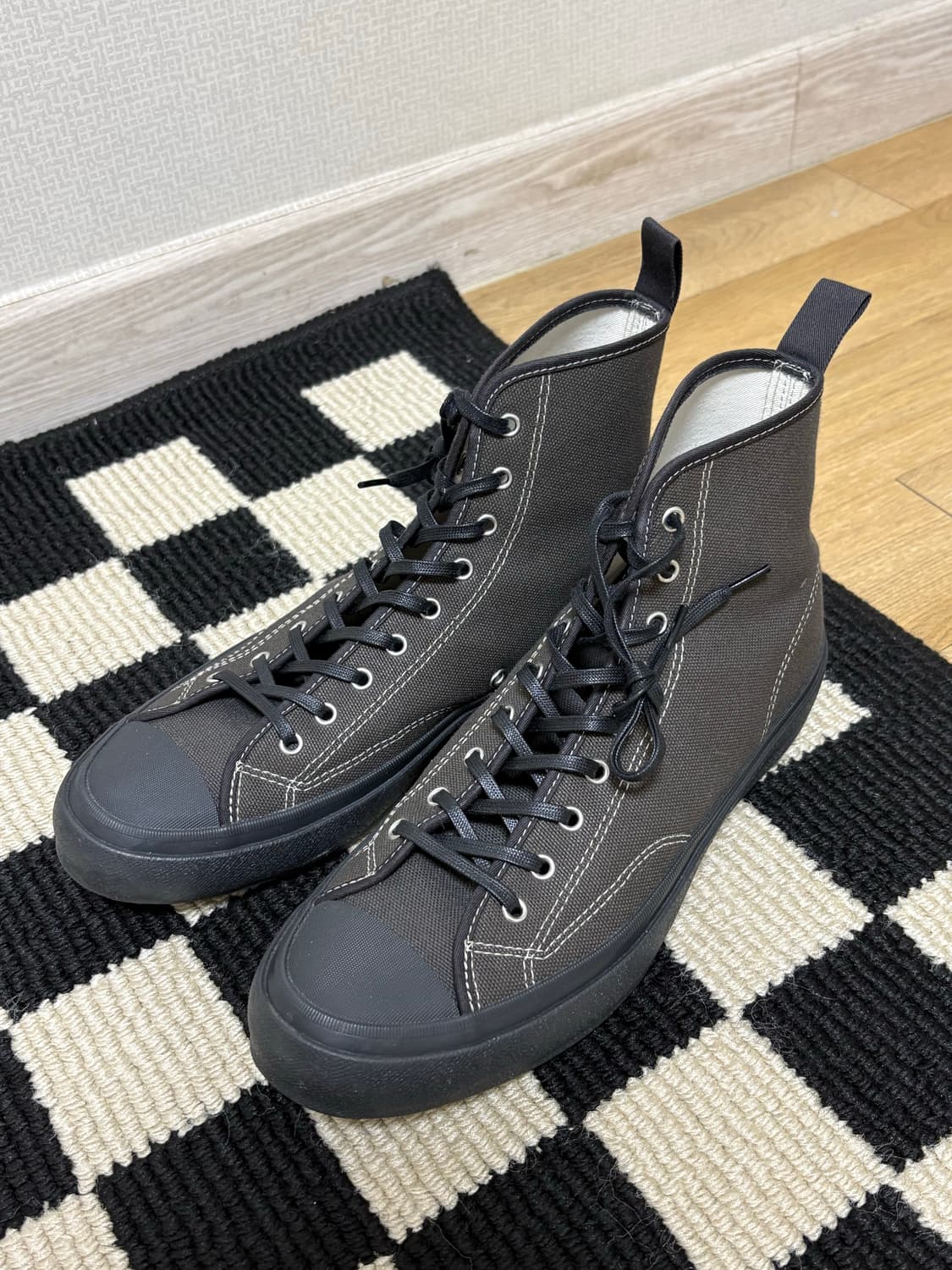 (260)문스타 하이바스켓 챠콜 저먼트레이너 둑슈즈 상품이미지1