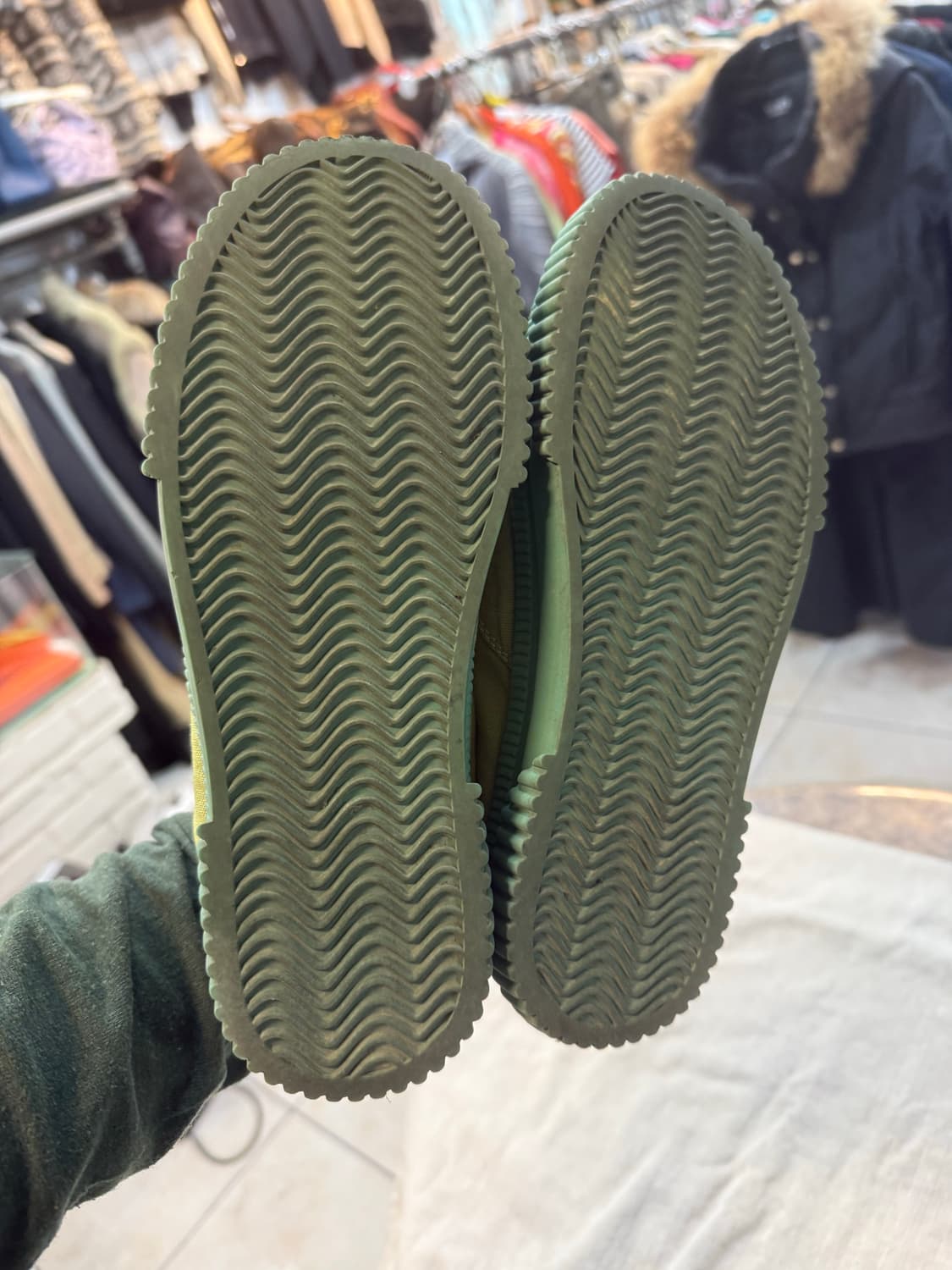 37/235-240 정품 로에베 아나그램 플랩 스니커즈 팝니다 상품이미지9