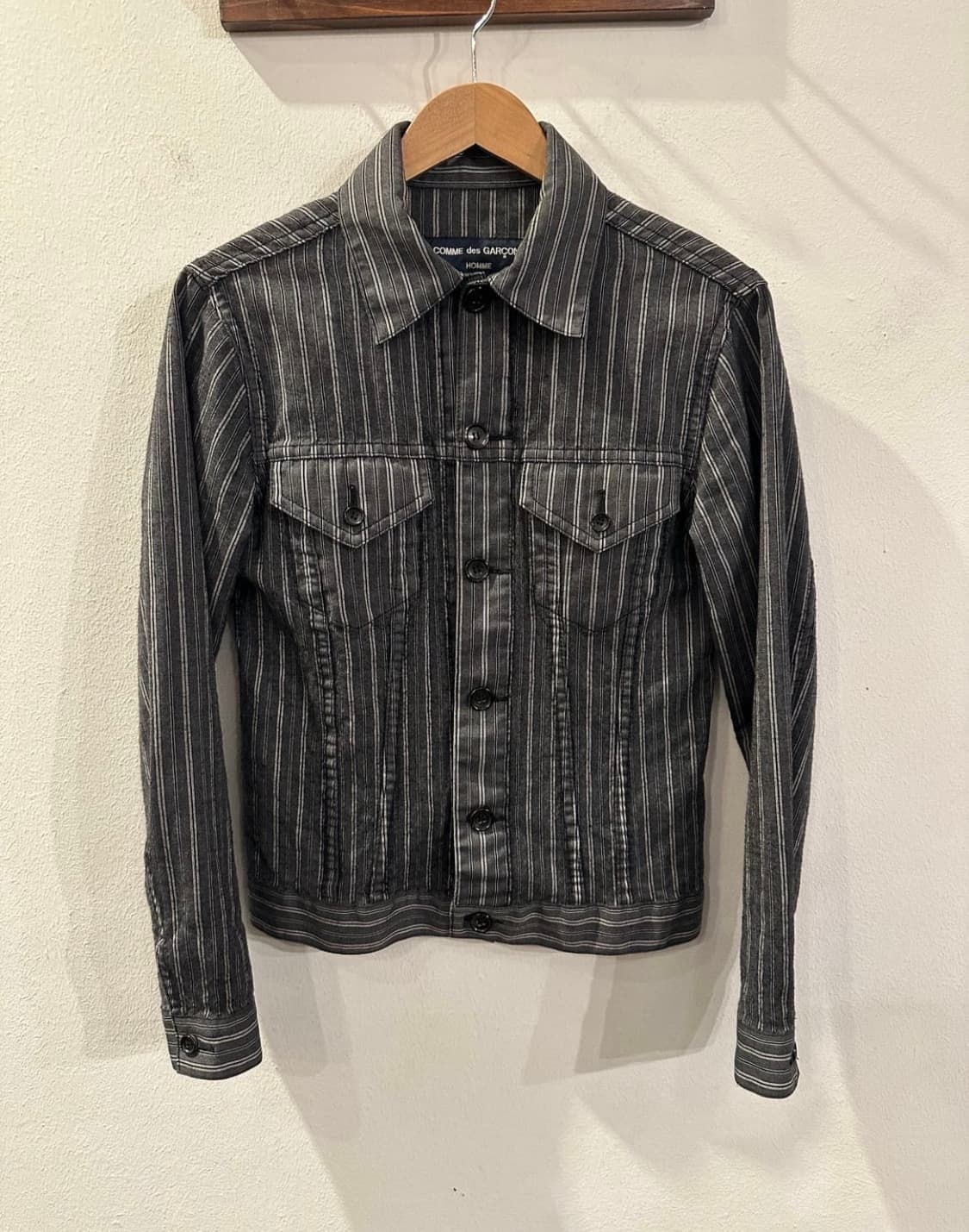 꼼데가르송 옴므 체인 봉제 스트라이프 트러커 자켓 상품이미지1