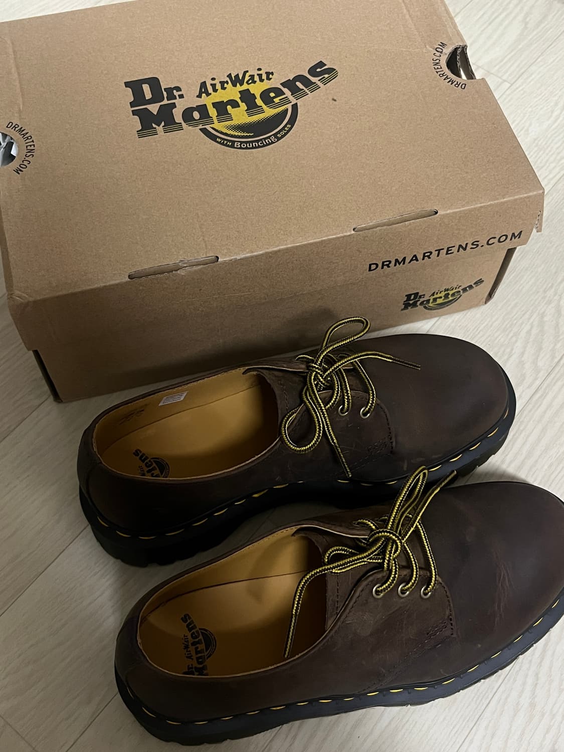 닥터마틴 1461 벡스 크레이지 홀스 다크 브라운 5k 상품이미지1