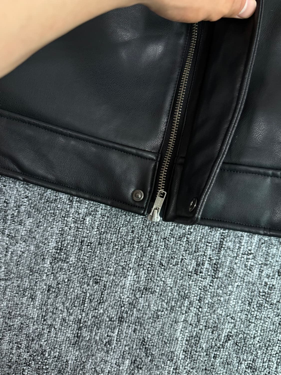 문선 비건 레더 구스다운 블루종 자켓 m사이즈 상품이미지4