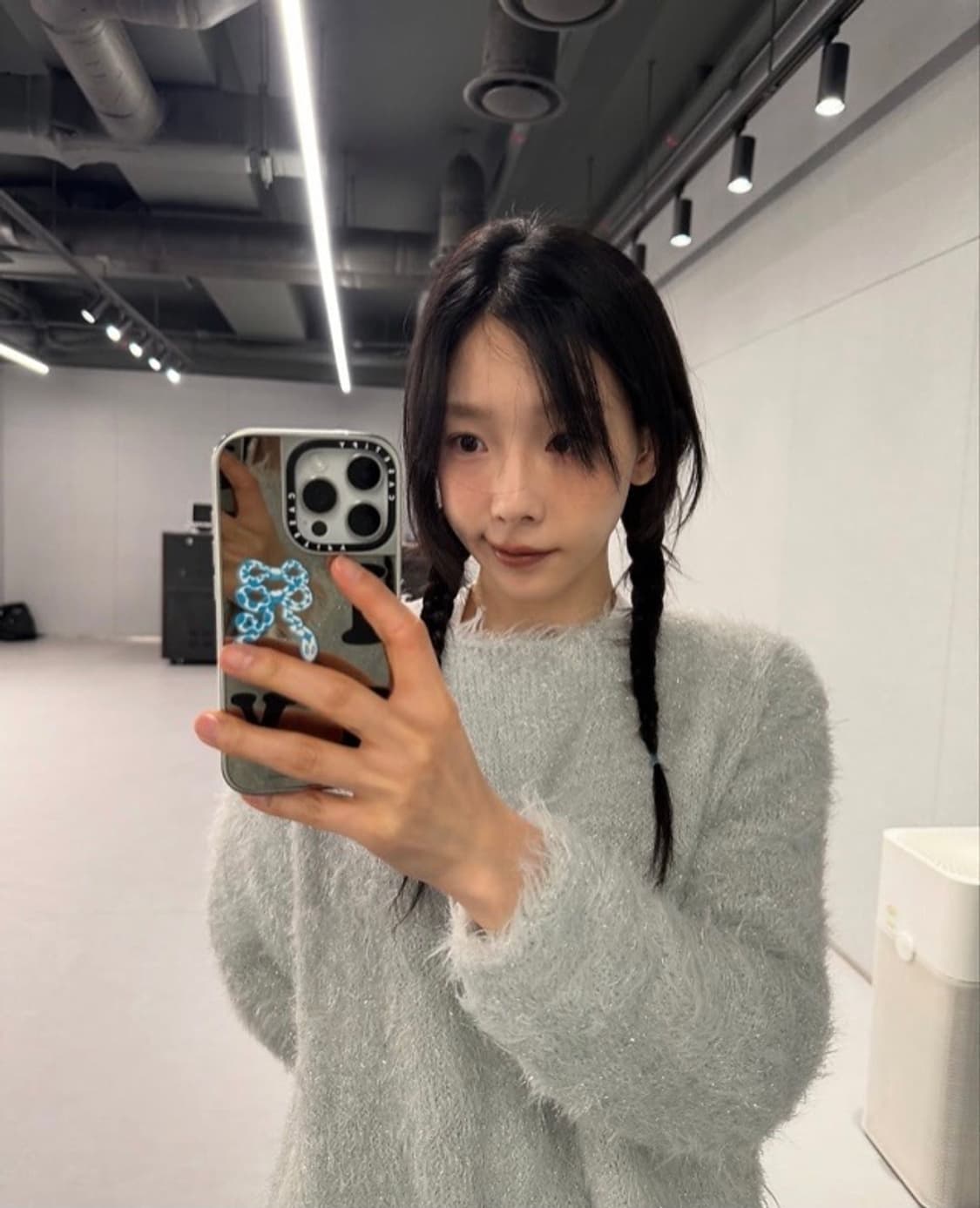 (새상품) 오버듀플레어 니트 상품이미지1