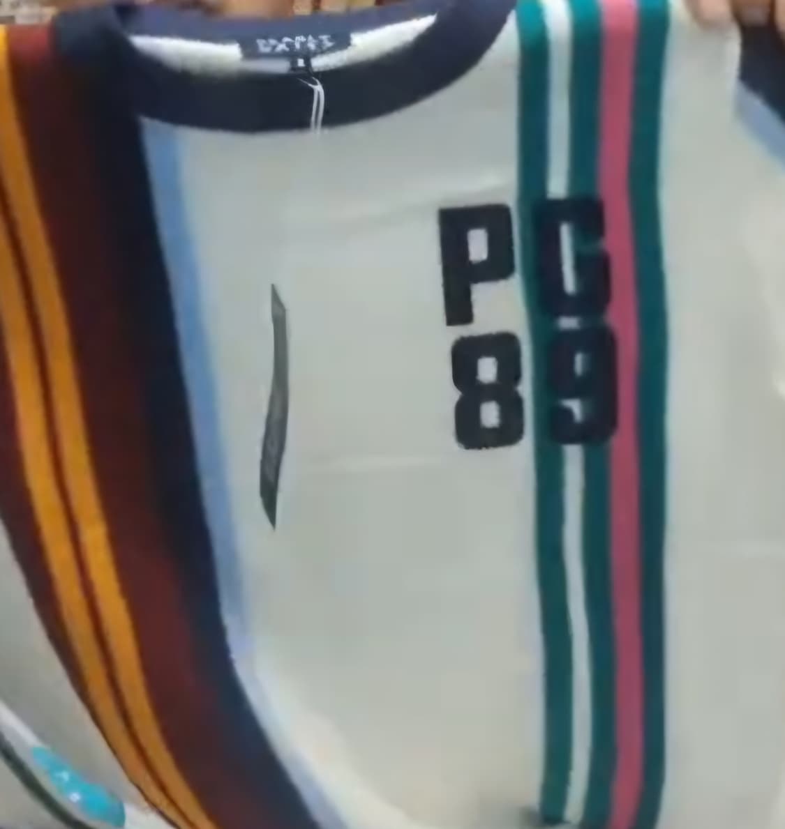 정품)파리게이츠남성 스트라이프로고니트100새상품미개봉 상품이미지3