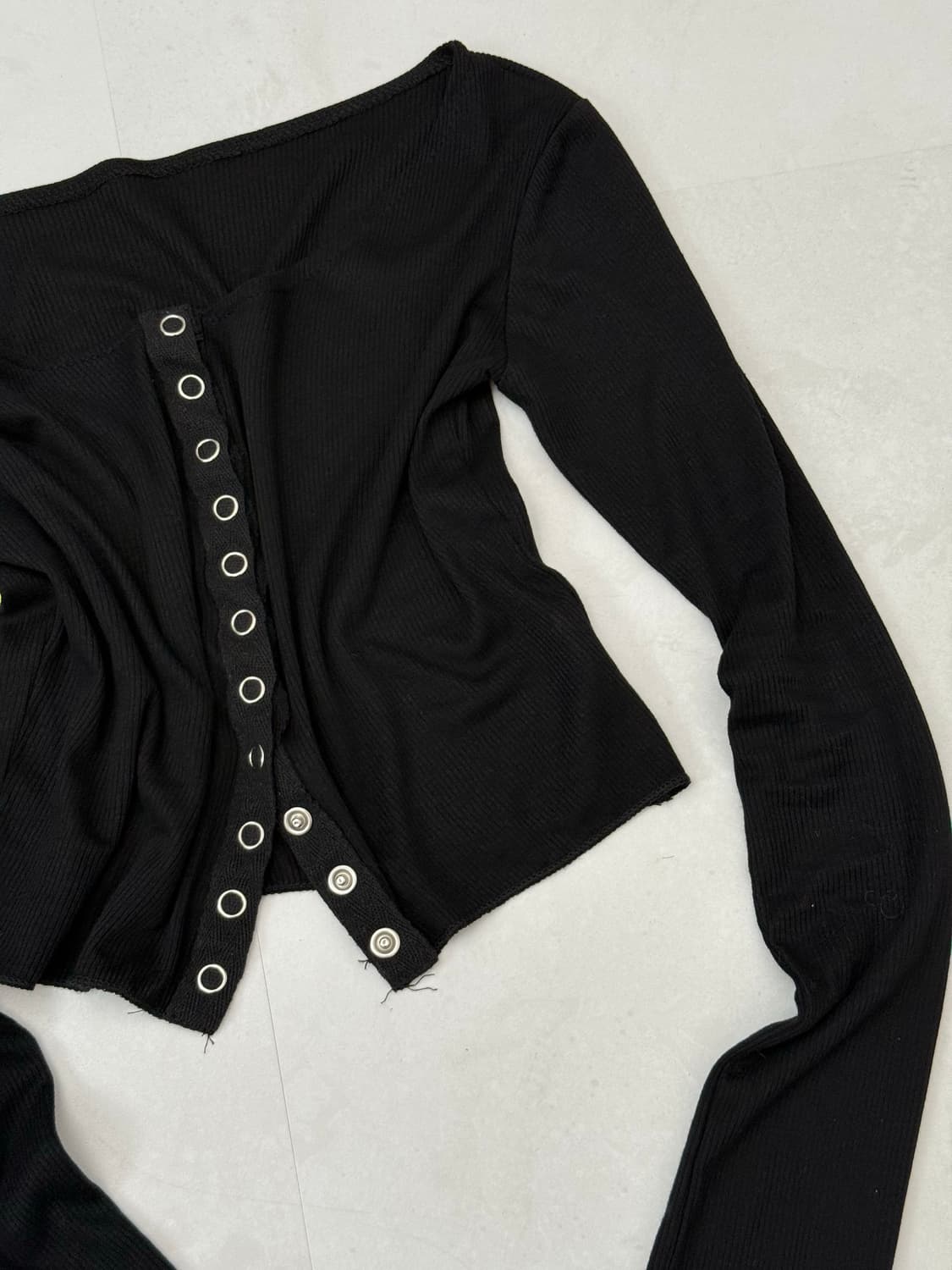 블랙 리벳 긴팔티  상품이미지6