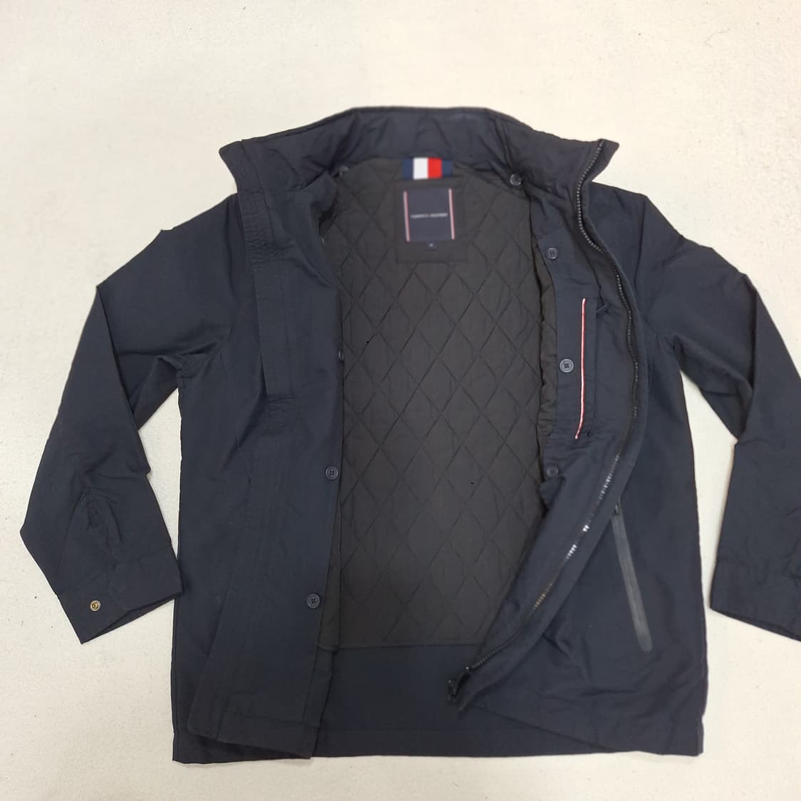 타미힐피거  내피분리바람막이M 상품이미지6