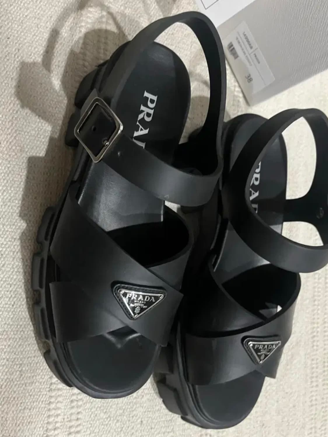 프라다 - 모놀리스 러버 샌들 상품이미지1