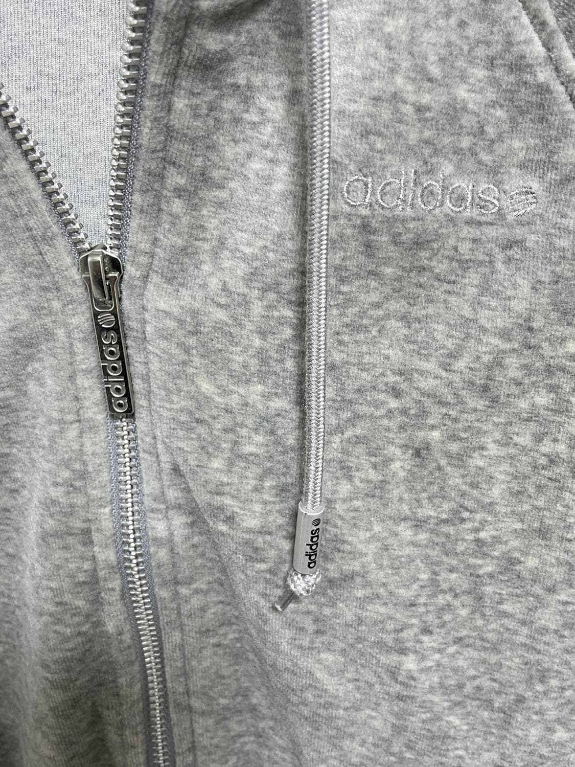 아디다스벨벳후드집업 상품이미지3