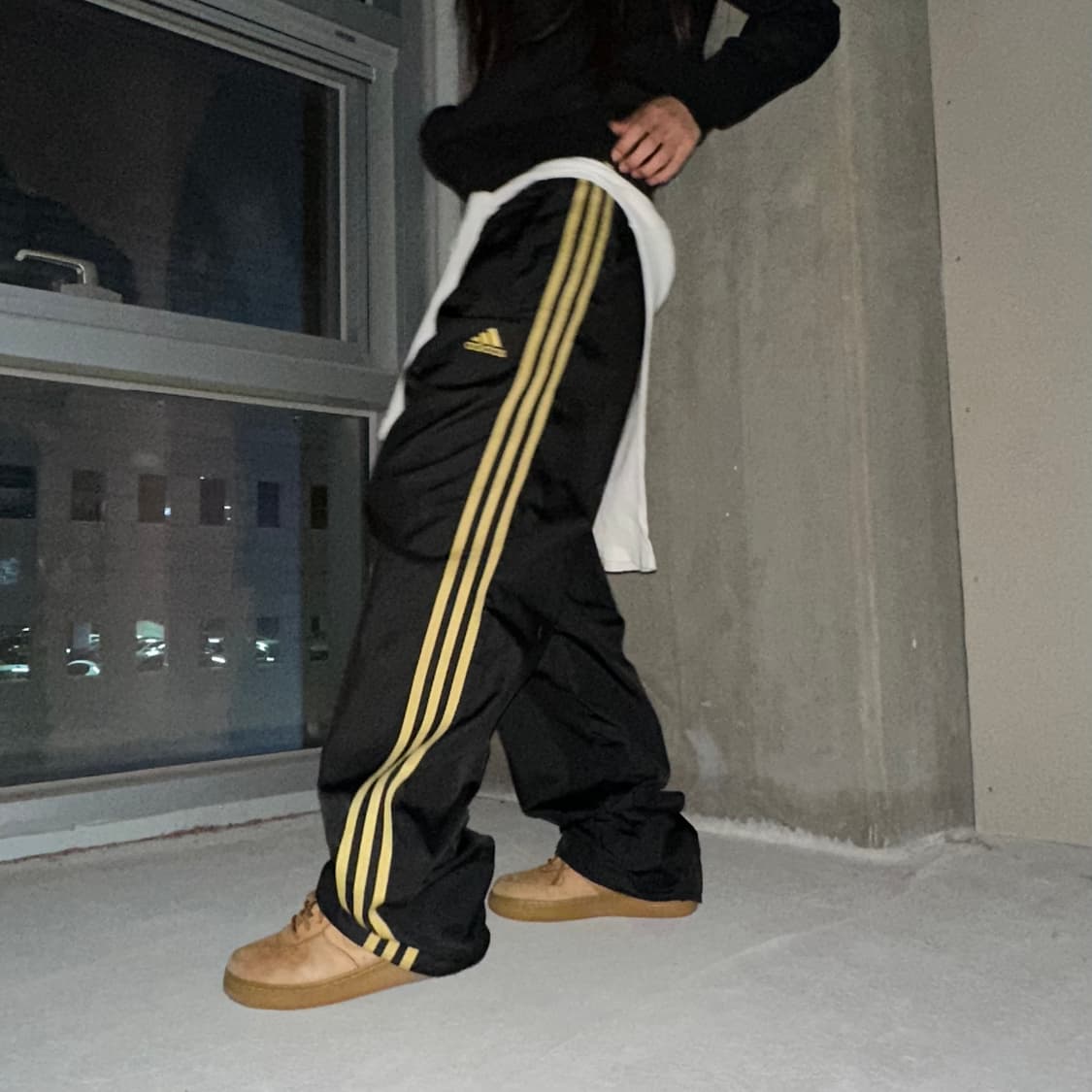  Adidas Gold stripe track pants 상품이미지3