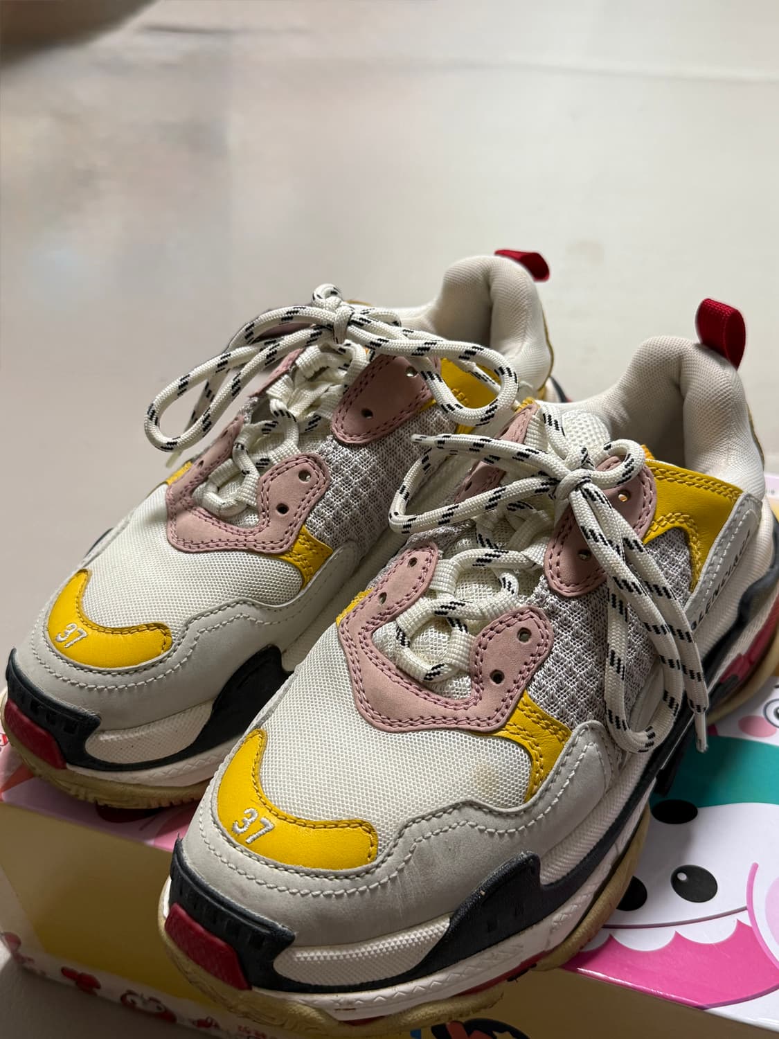 발렌시아가 트리플 S 스니커즈 37 상품이미지3