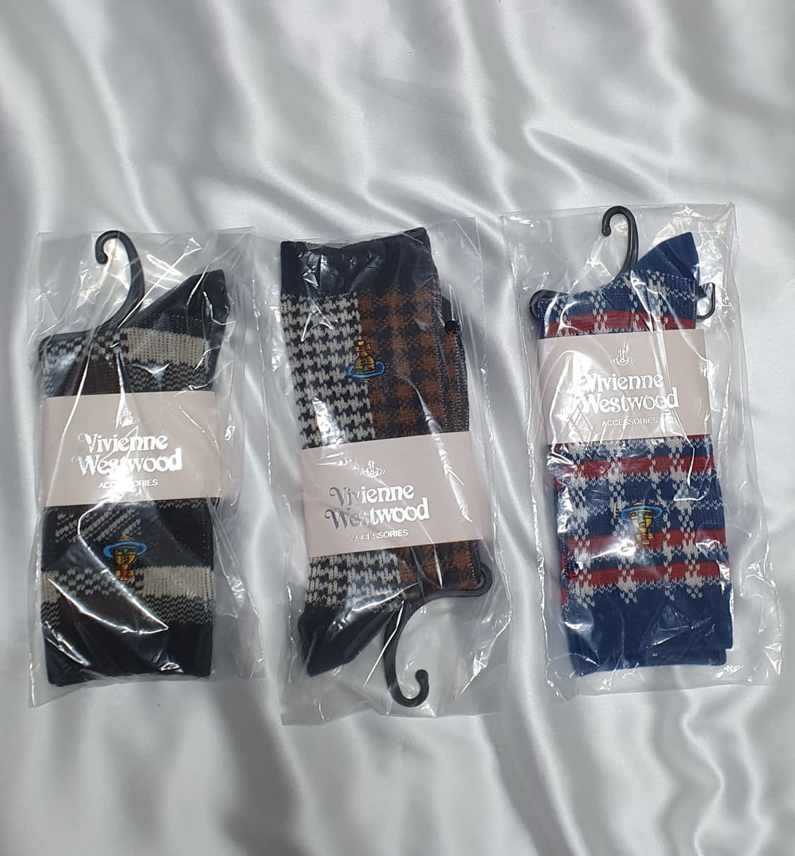 레드 블루 브라운 블랙 화이트 믹스 듀얼 체크 비비안웨스트우드 양말  상품이미지1