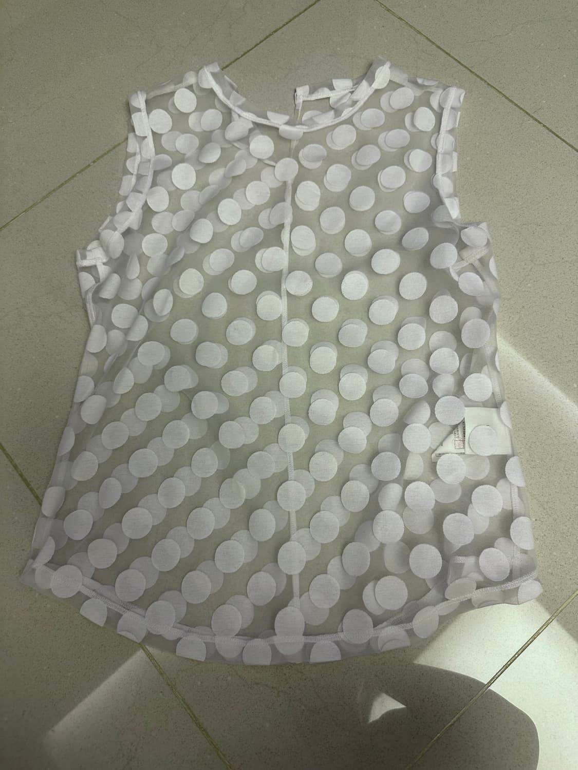 [새상품.정가35] KUHO 화이트 도트 시스루 탑 구호 상품이미지1