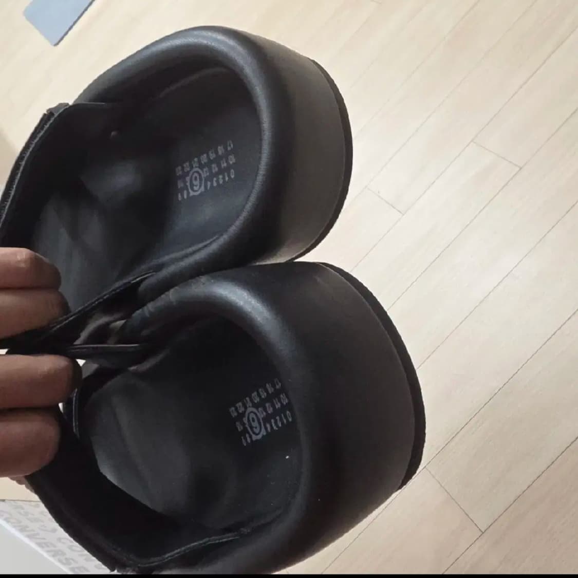 마르지엘라 넘버로고 스트랩 레더 플랫폼 샌들 43사이즈 상품이미지3