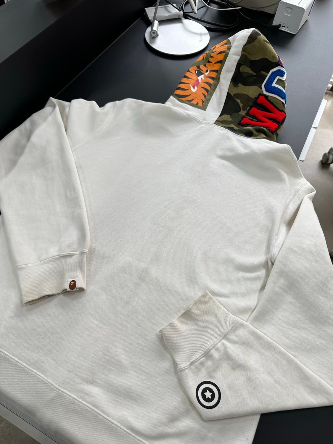 베이프 화이트 퍼스트카모 풀 후드집업 상품이미지5