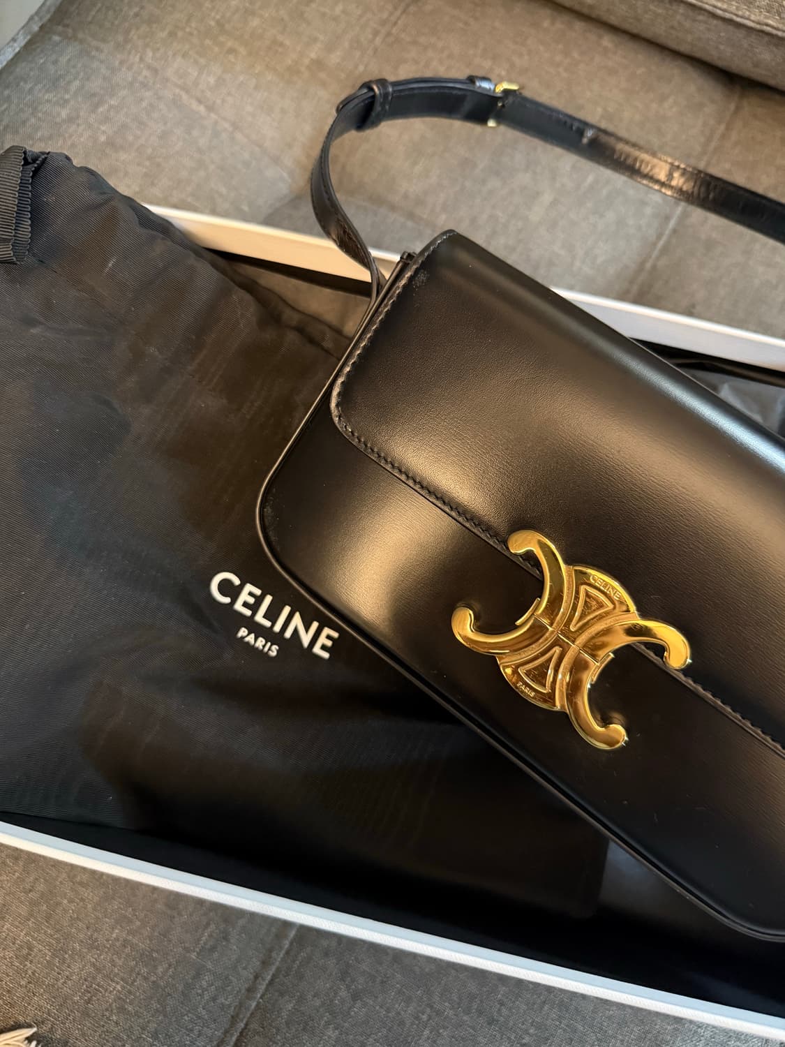 셀린느 클로드 숄더 블랙 상품이미지2