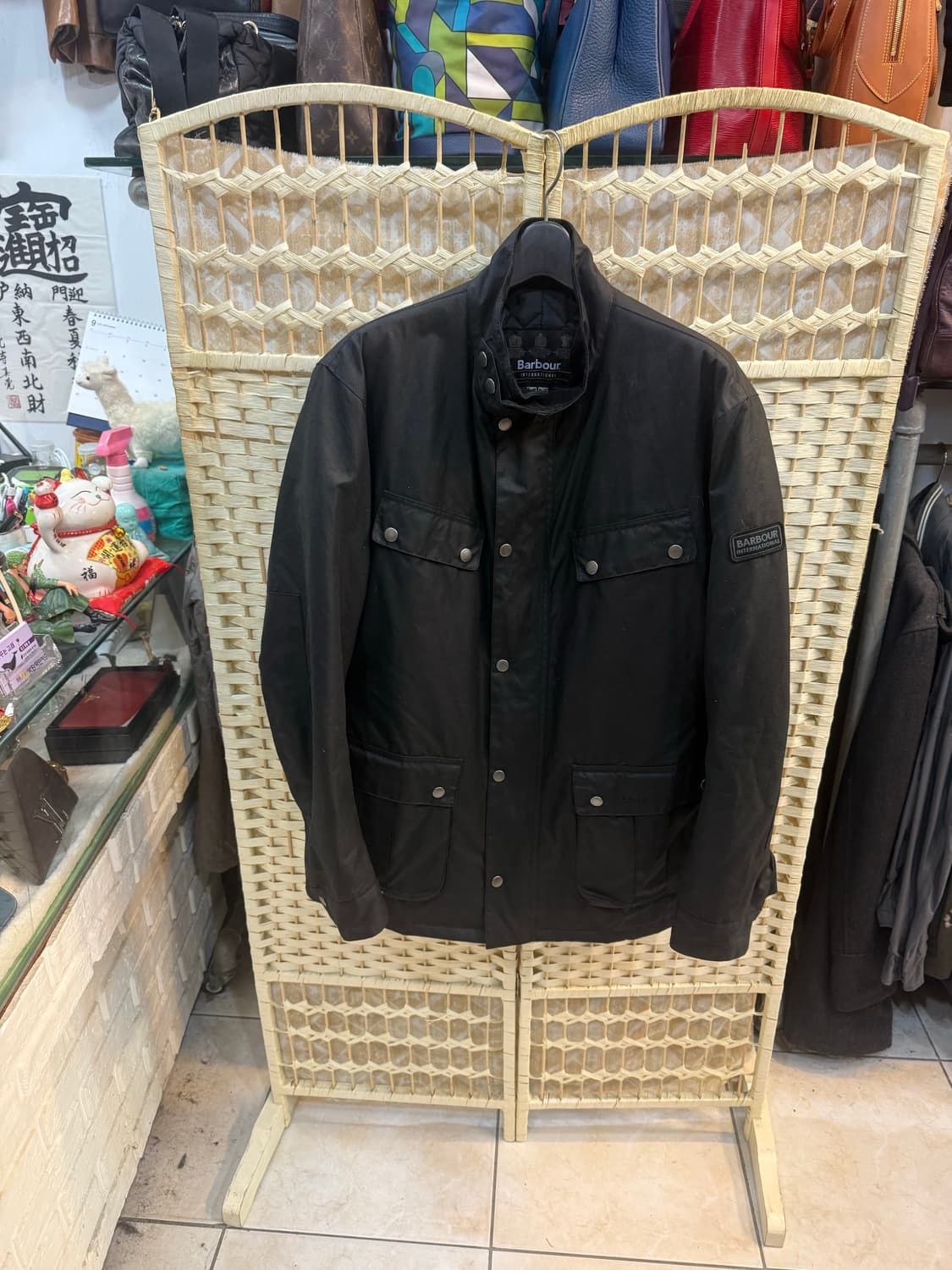 100 정품 바버 인터내셔널 왁싱 패딩 팝니다 상품이미지1