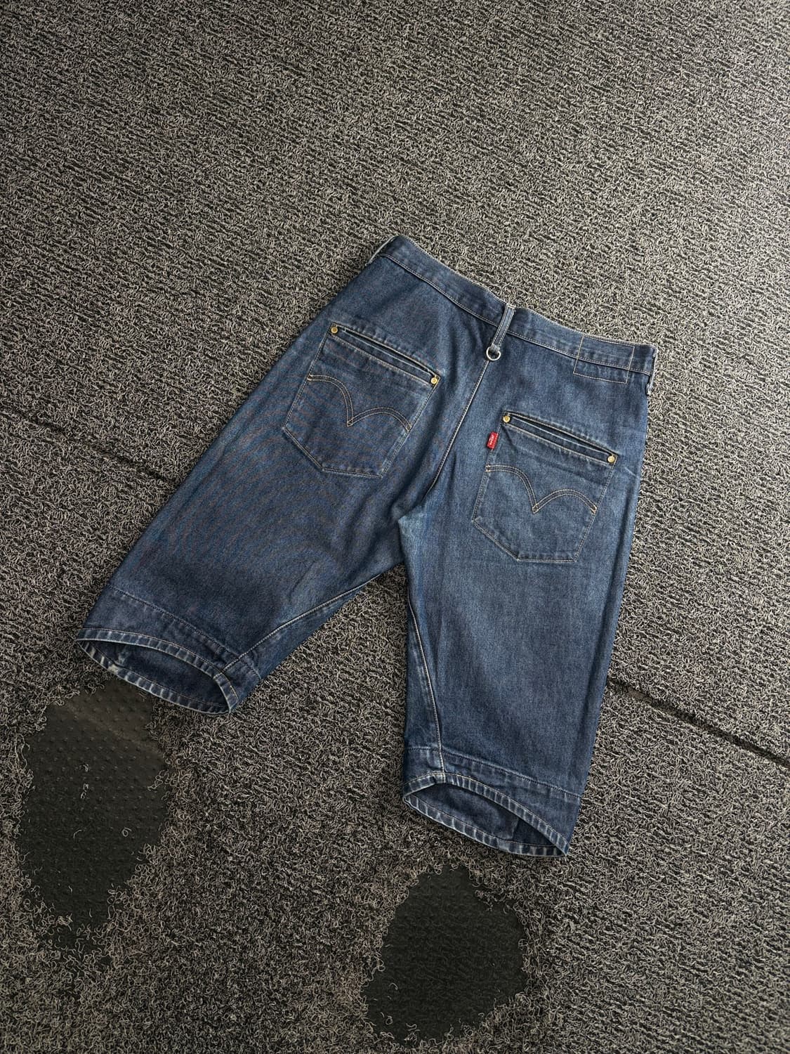 리바이스 엔지니어드 진 데님 버뮤다 팬츠 5056 상품이미지1