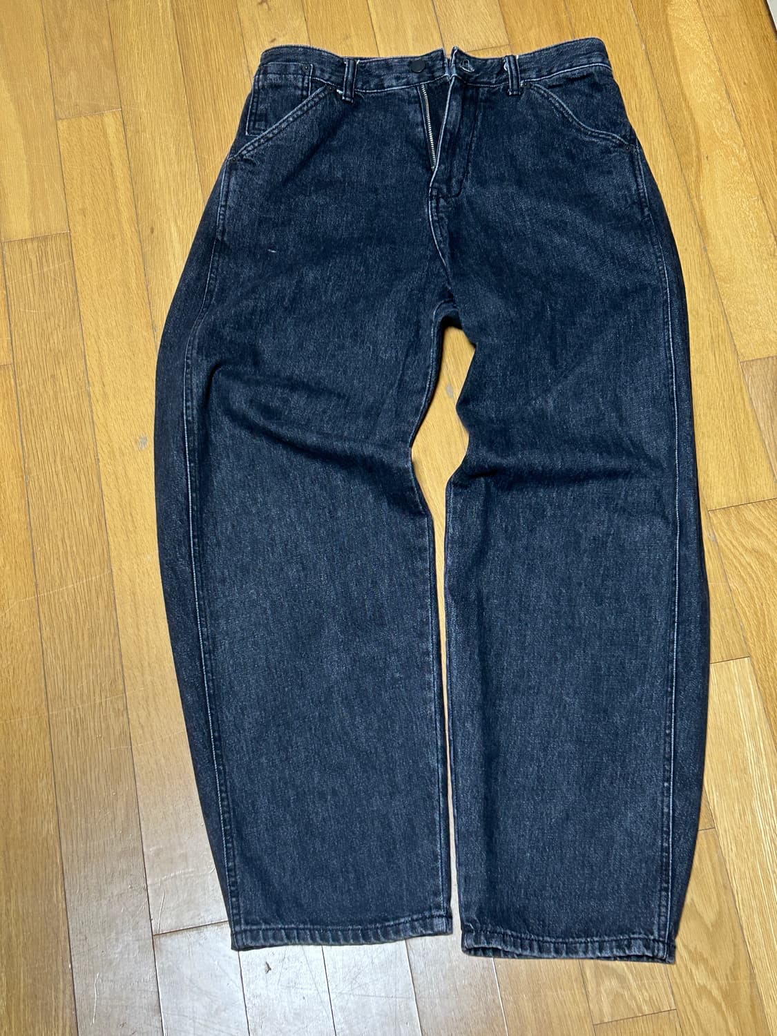 해칭룸 커브드진 블랙 상품이미지1