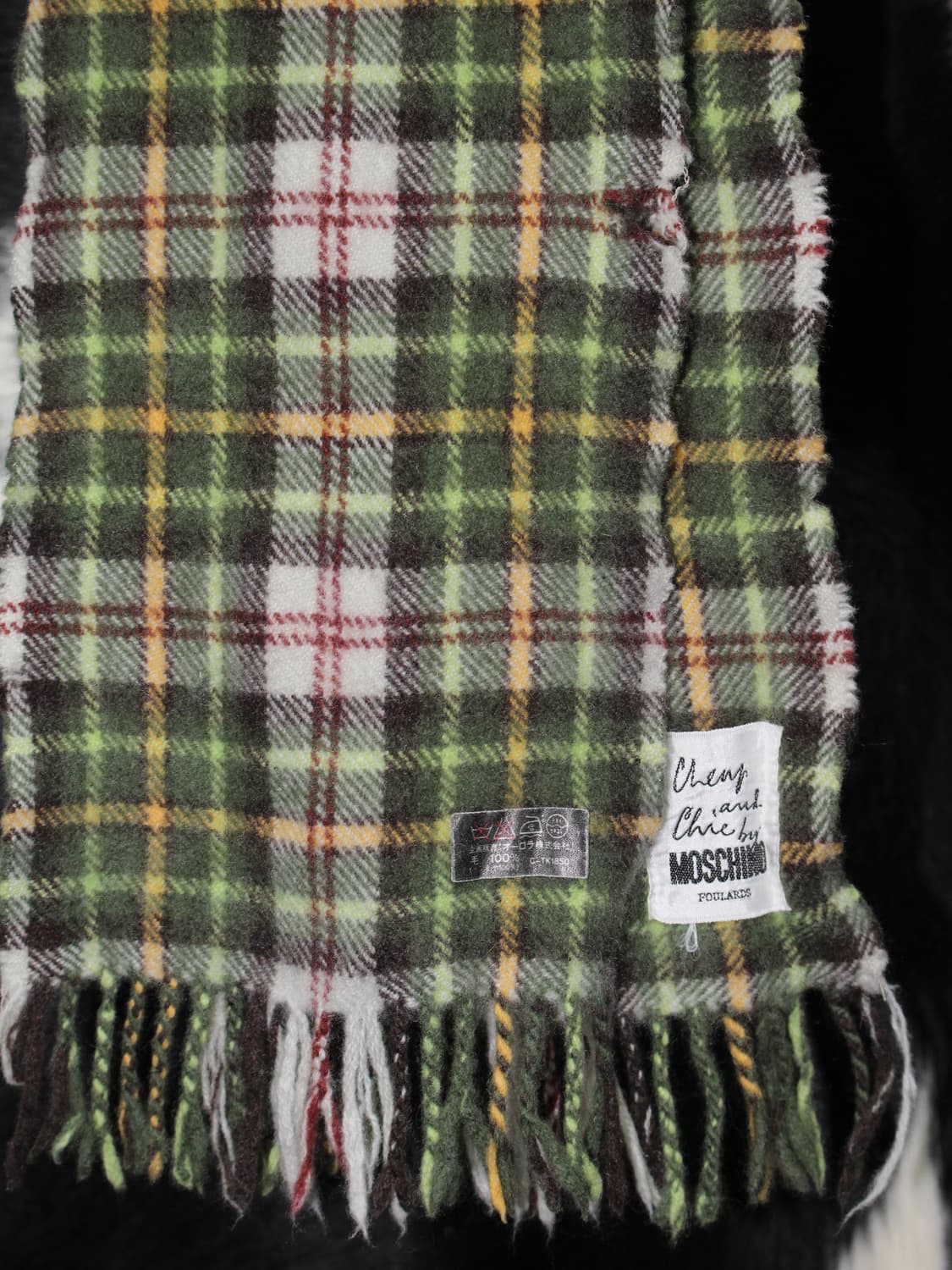 모스키노 체크 머플러 상품이미지4