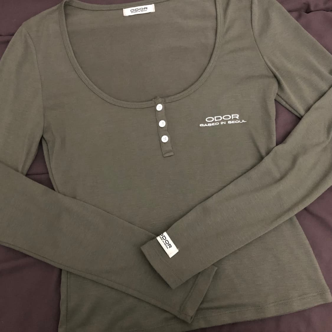 오도어 Basic button tee - 올리브 상품이미지1